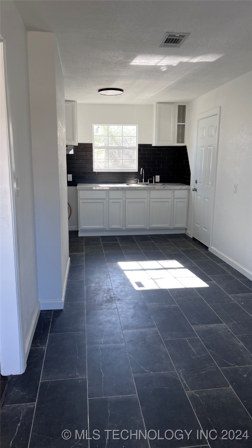 34 E 62nd Place N Property Photo 13