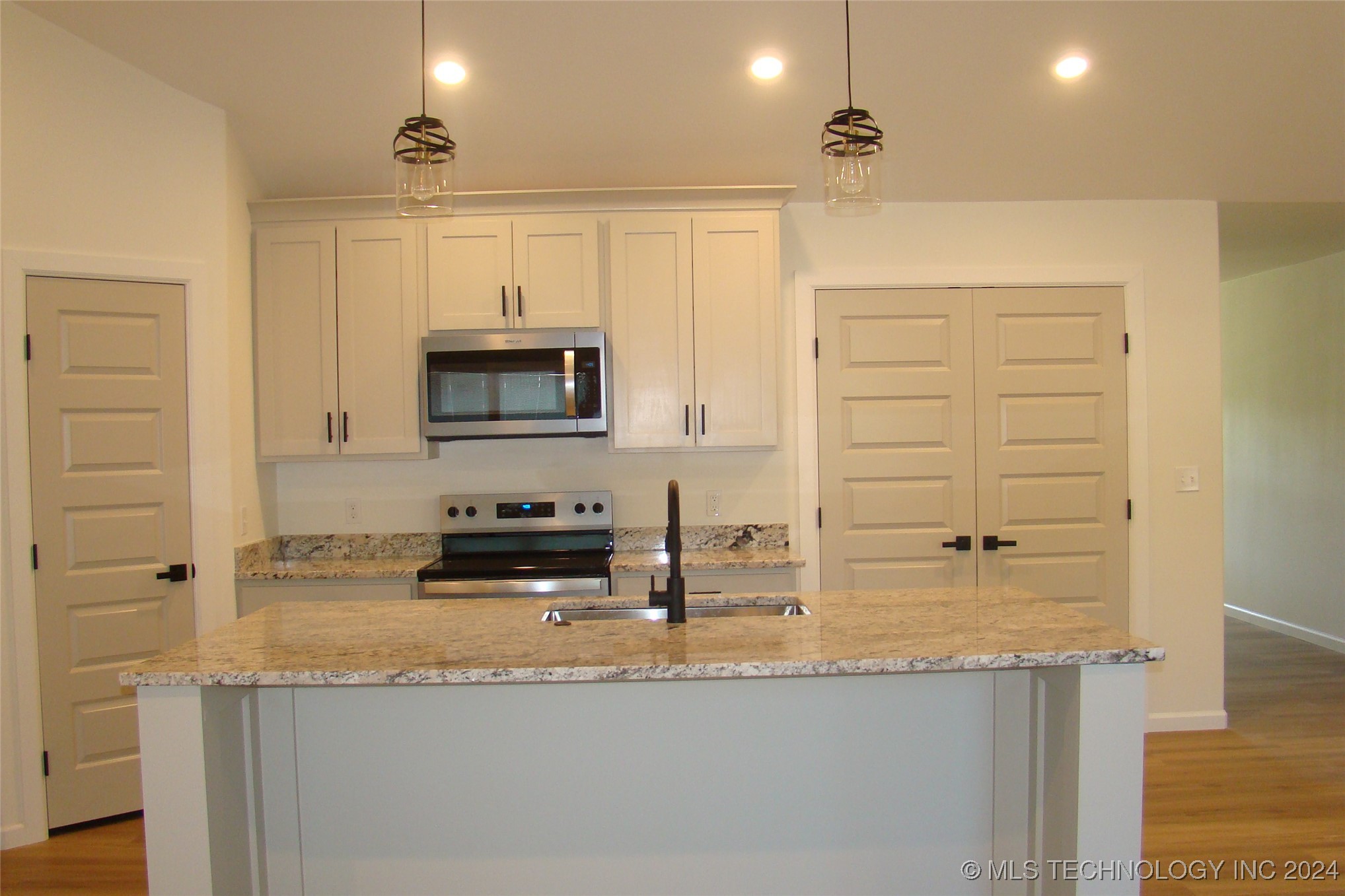 702 Sage Avenue Property Photo 3