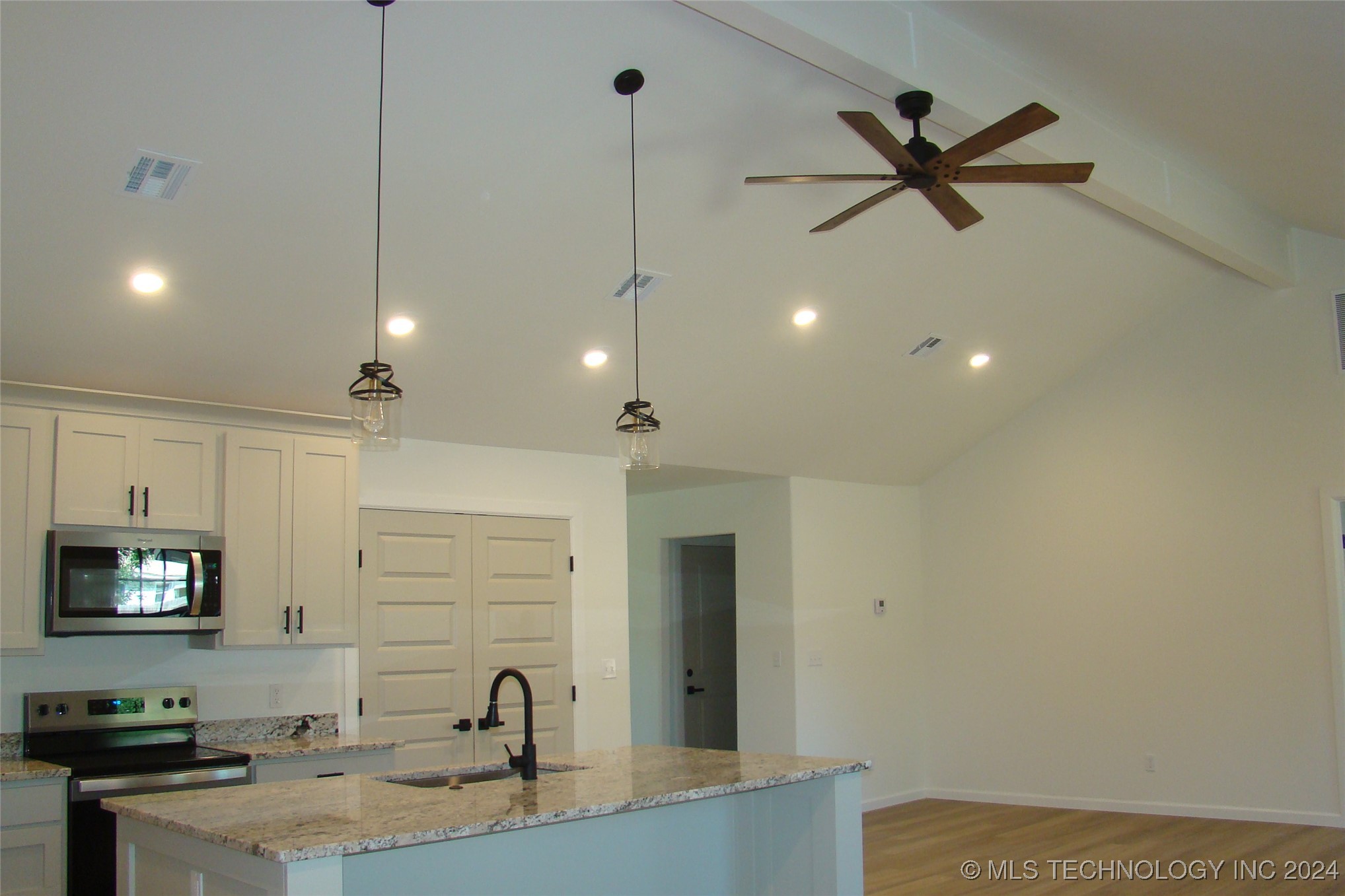 702 Sage Avenue Property Photo 5
