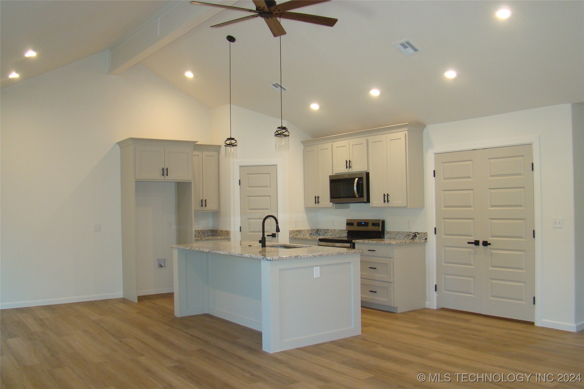 702 Sage Avenue Property Photo 14