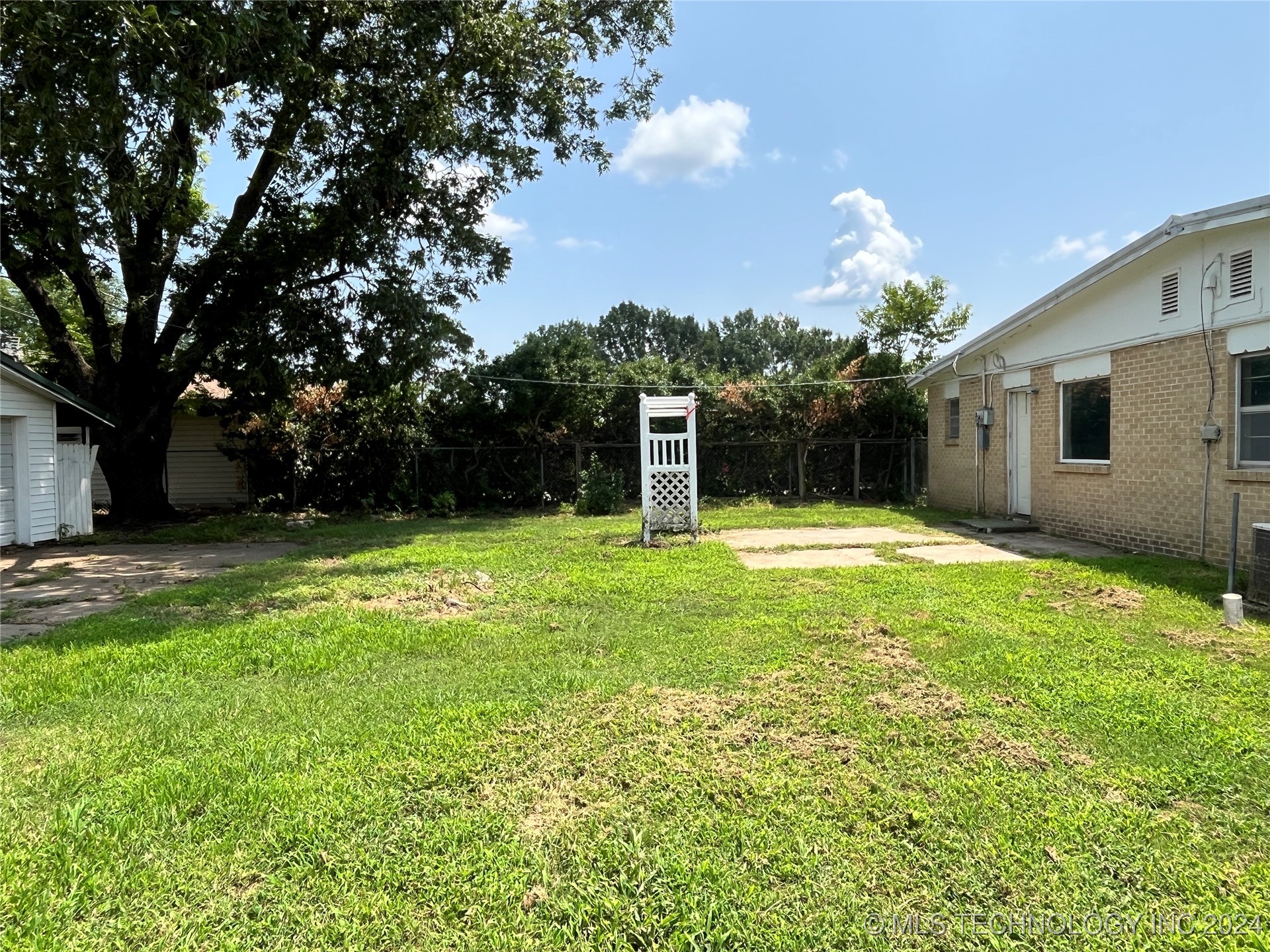 3814 Maryland Street Property Photo 4