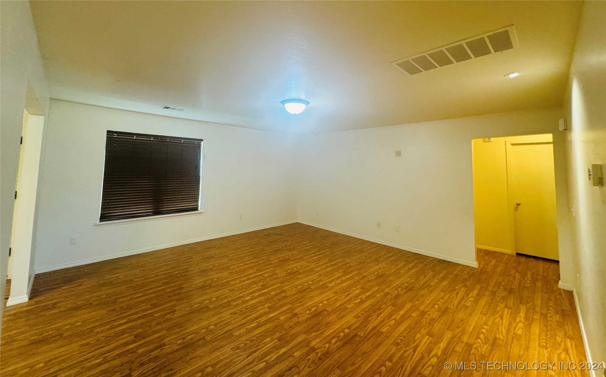 7409 Park Meadow Drive Property Photo 3