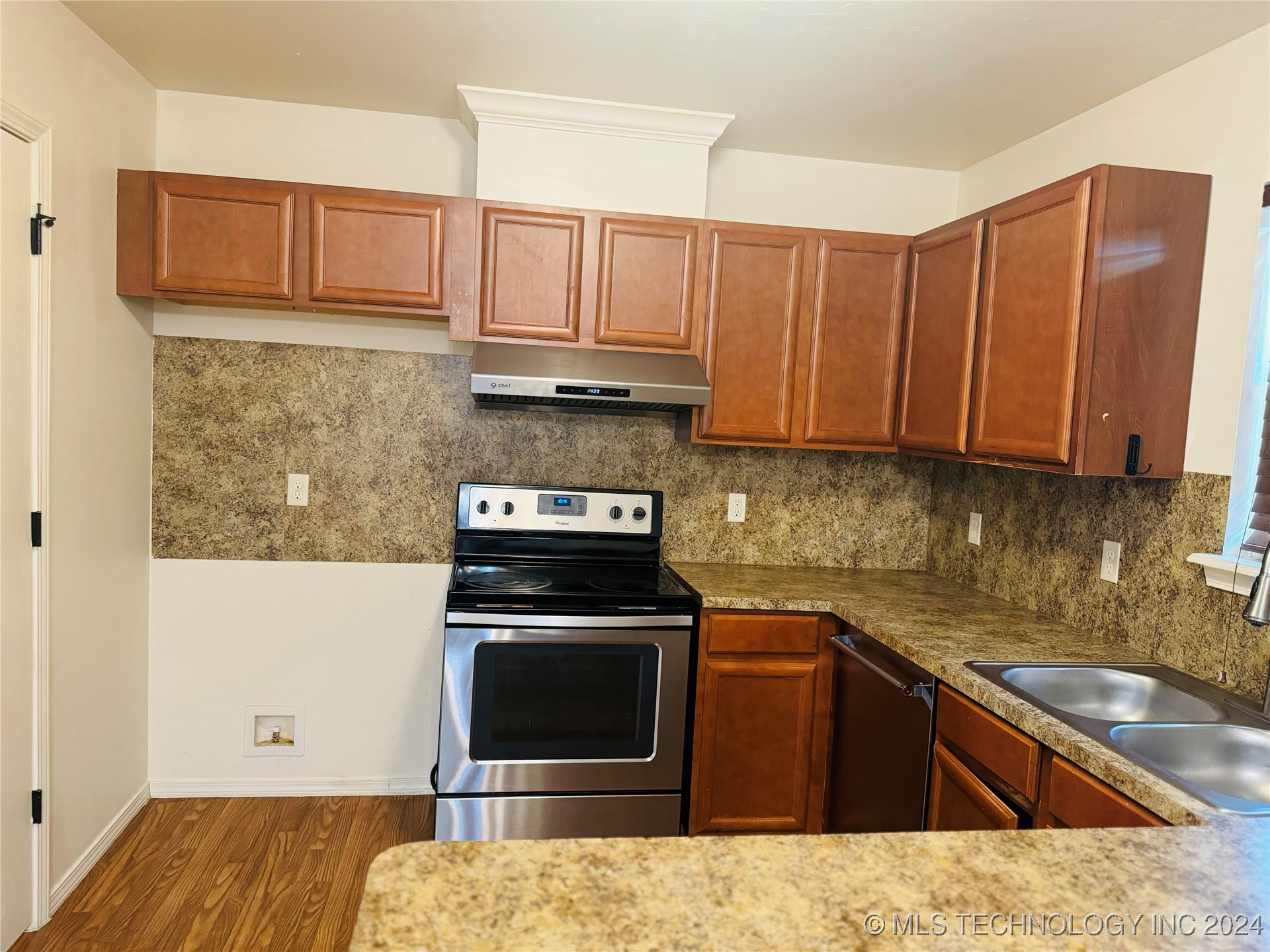 7409 Park Meadow Drive Property Photo 5