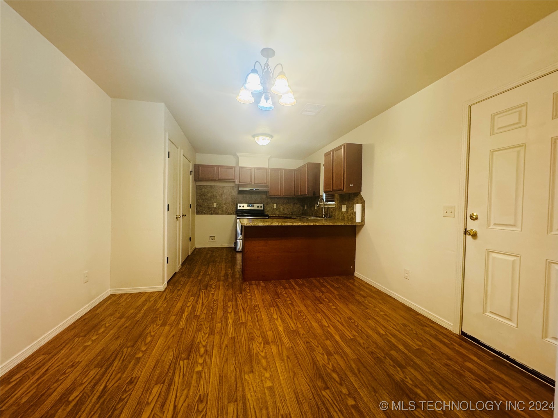 7409 Park Meadow Drive Property Photo 8