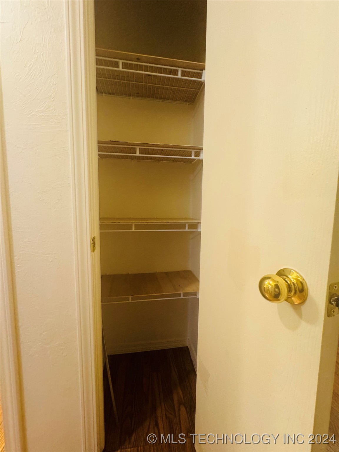 7409 Park Meadow Drive Property Photo 9
