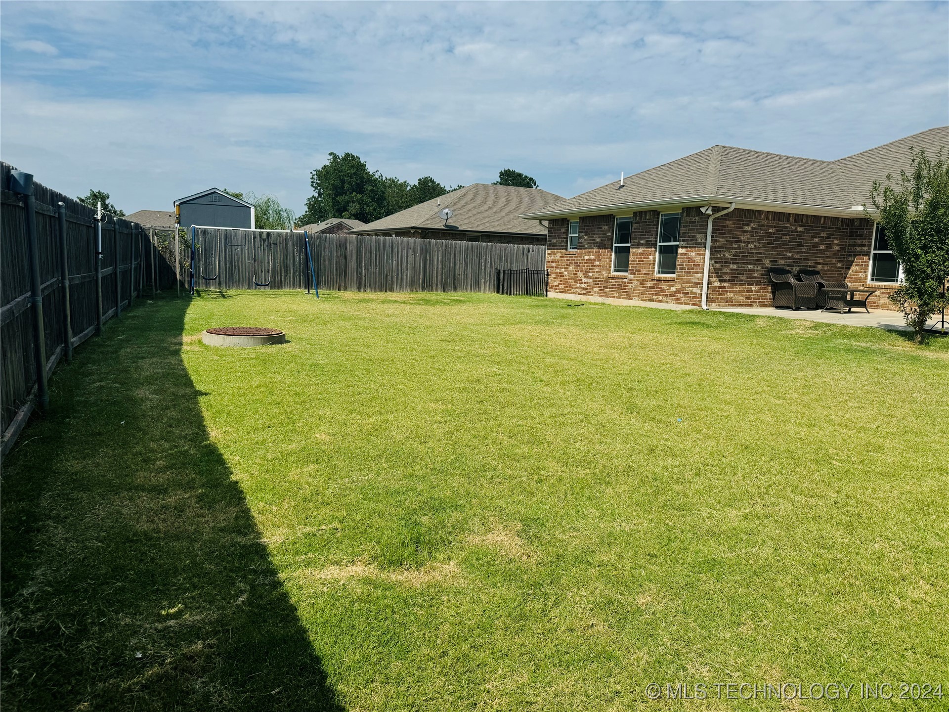 7409 Park Meadow Drive Property Photo 23