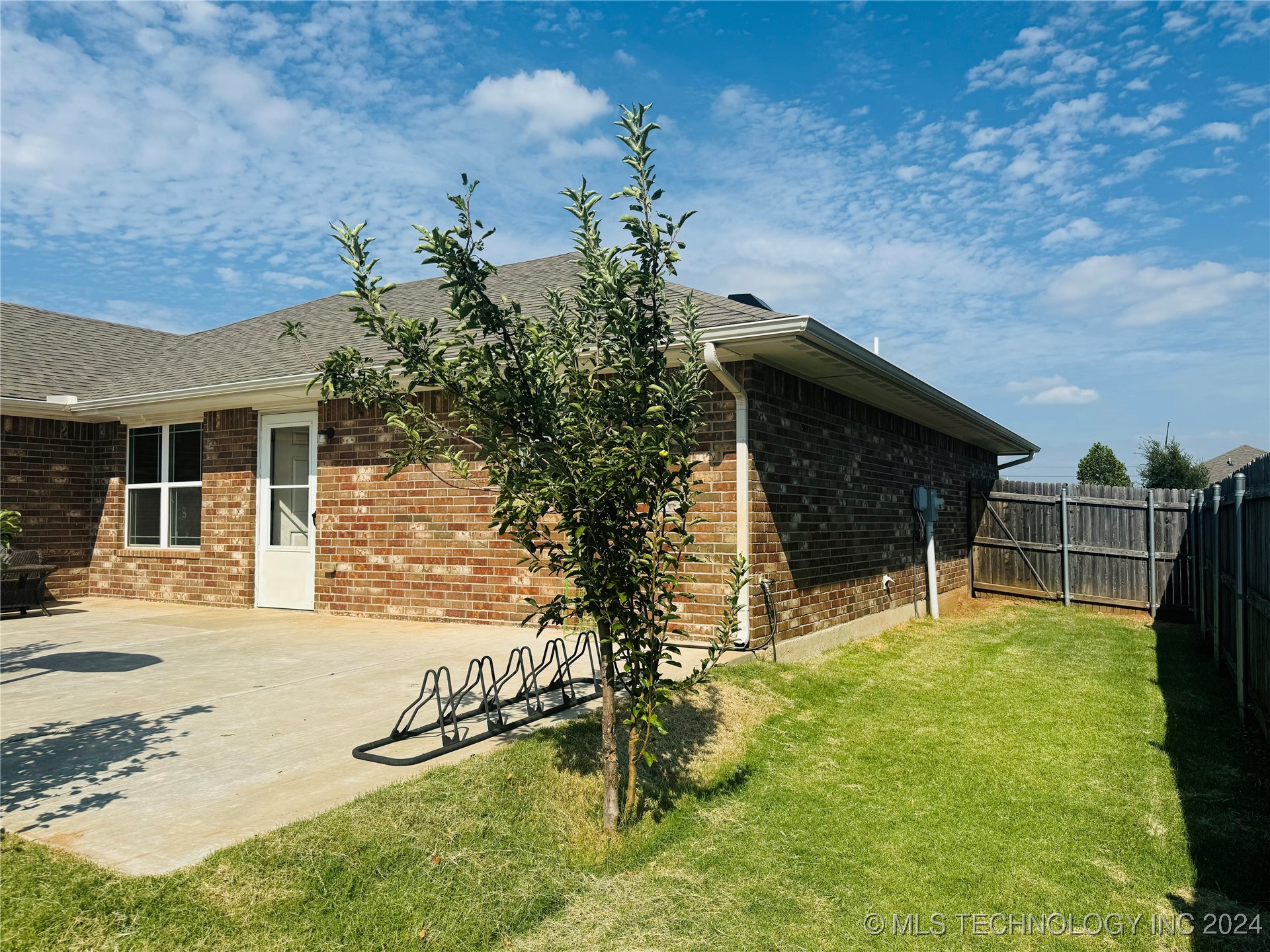 7409 Park Meadow Drive Property Photo 25