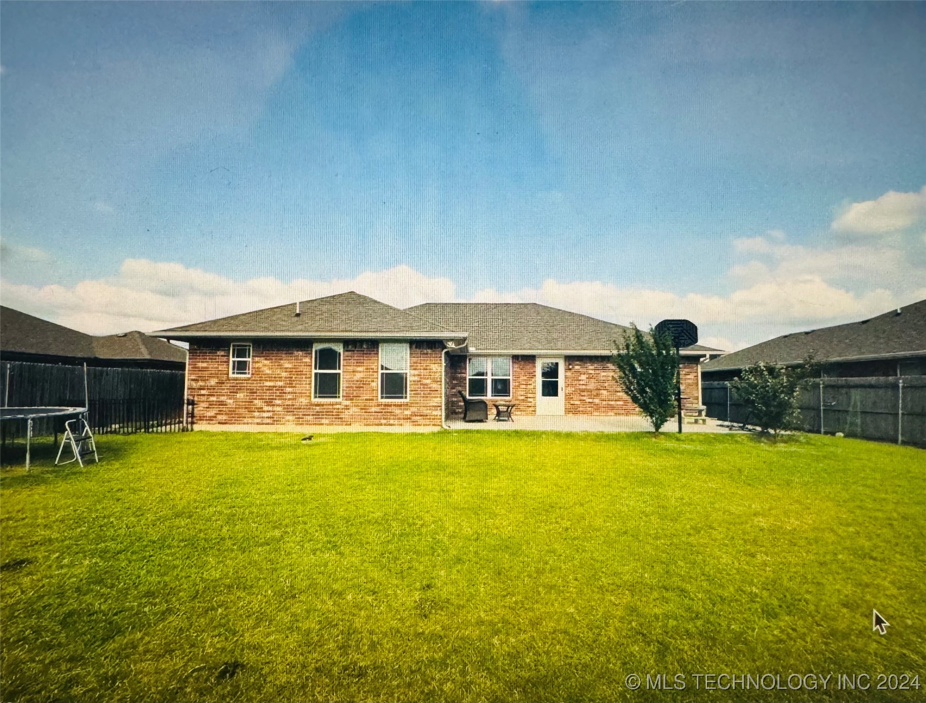 7409 Park Meadow Drive Property Photo 29