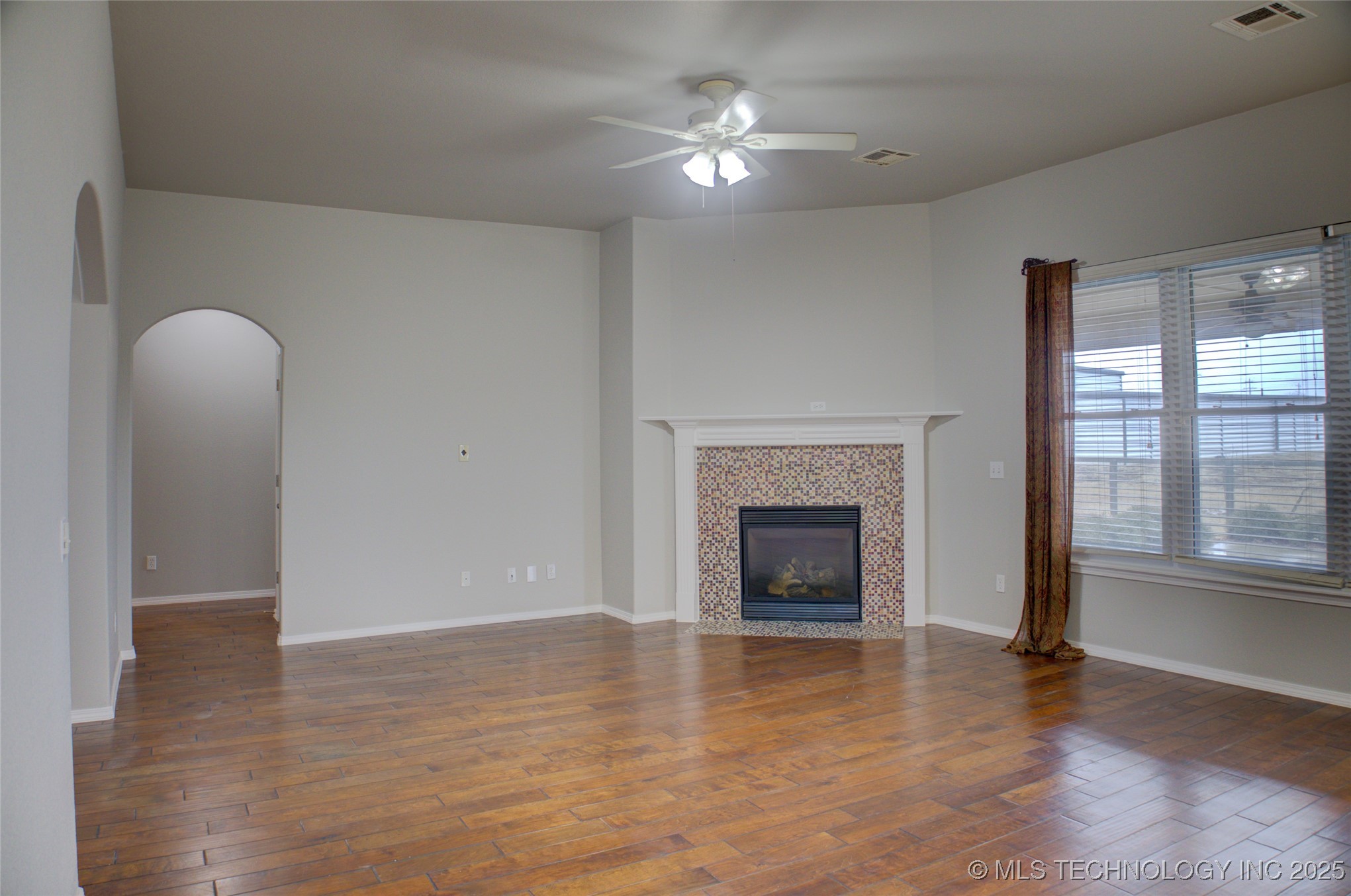 14495 N 66th East Avenue Property Photo 5