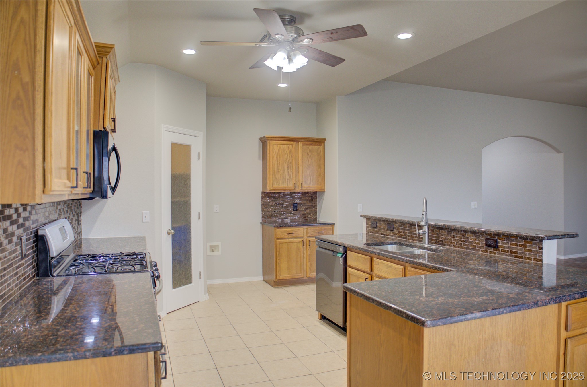 14495 N 66th East Avenue Property Photo 13