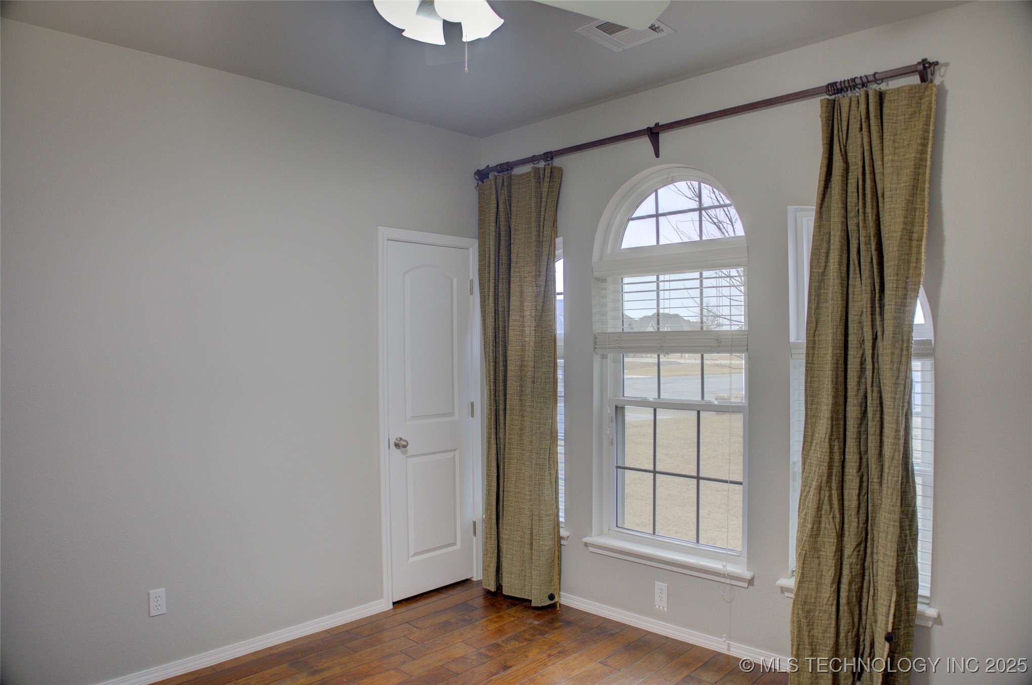 14495 N 66th East Avenue Property Photo 26