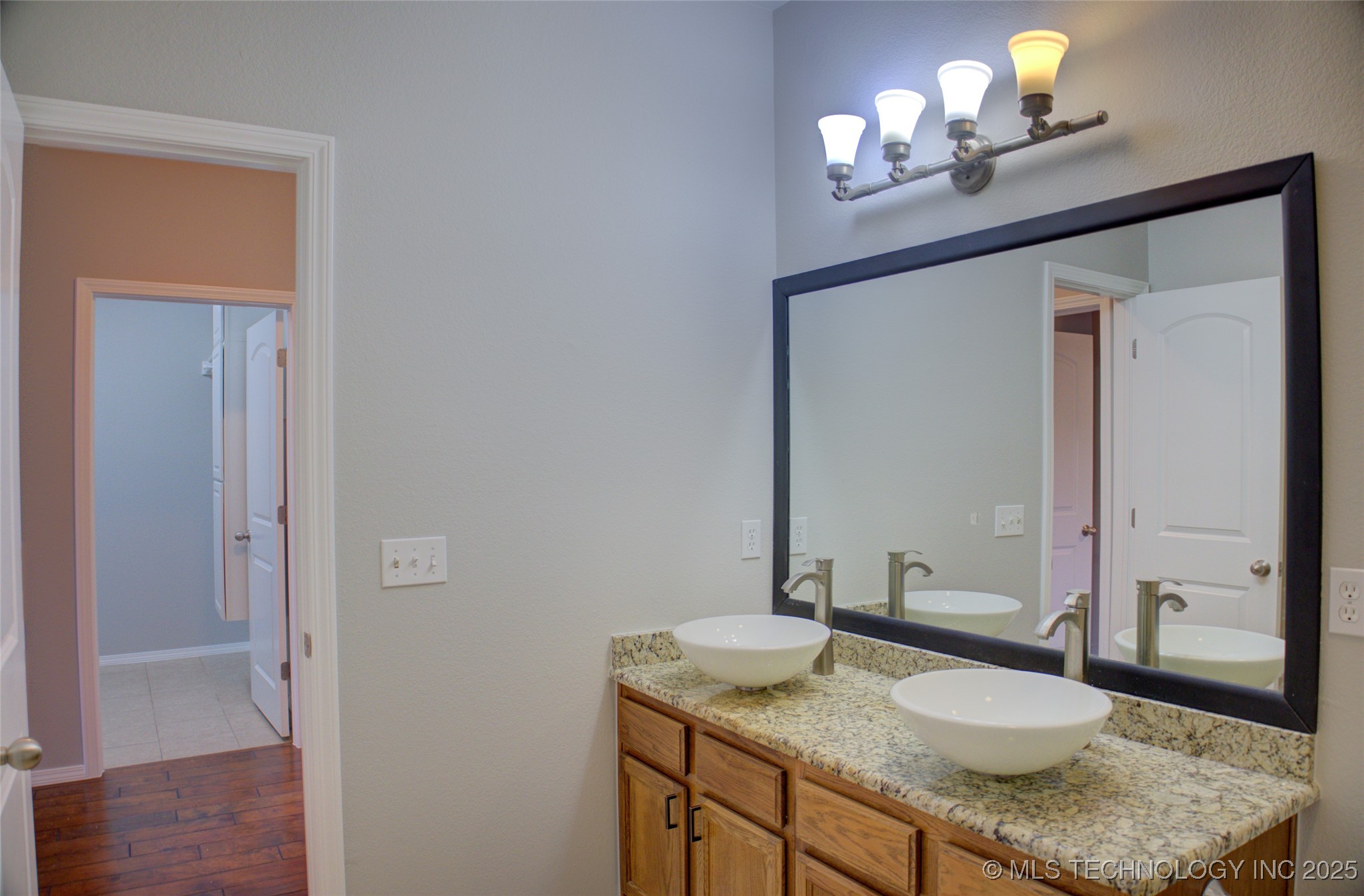 14495 N 66th East Avenue Property Photo 32