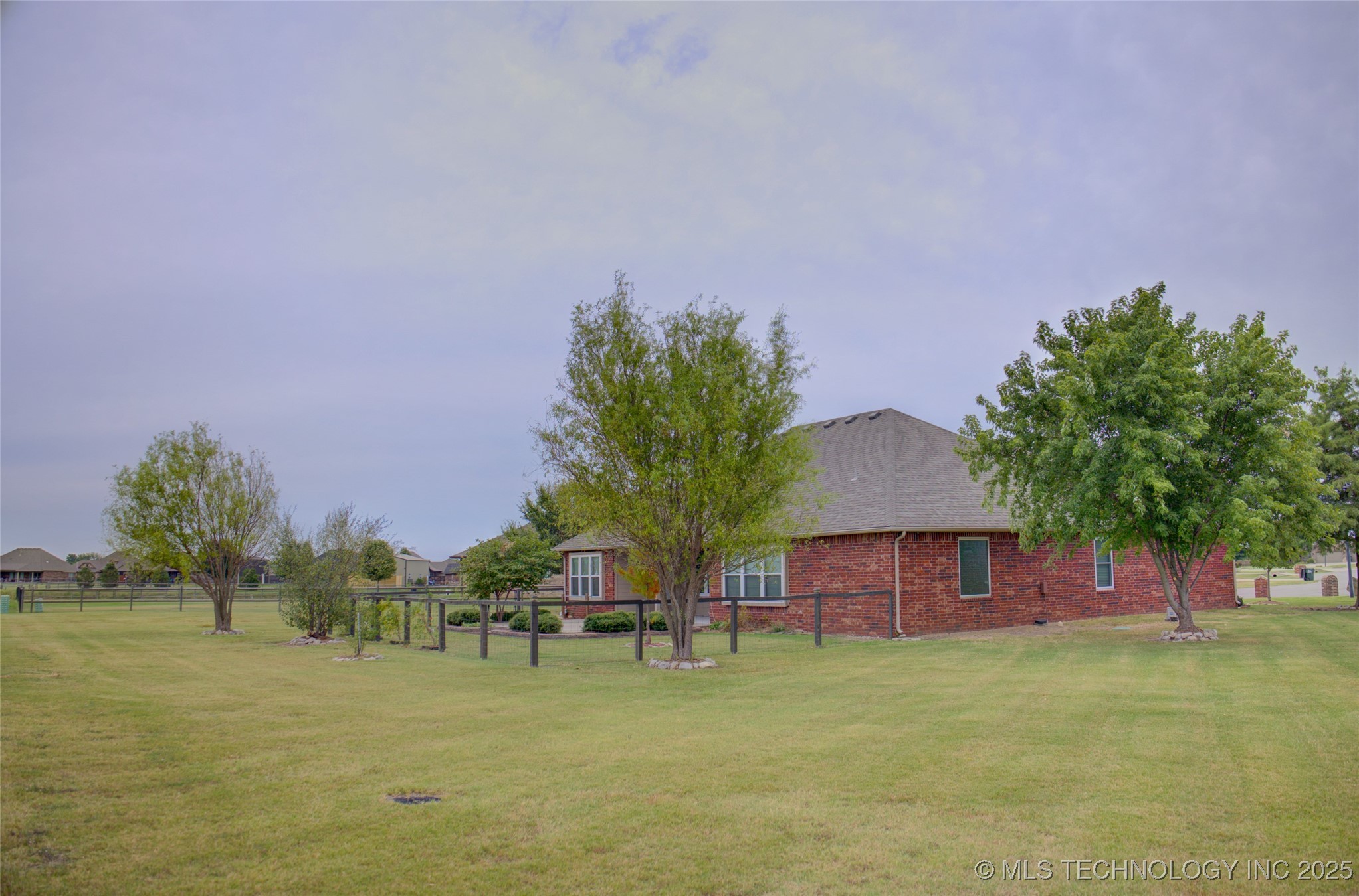 14495 N 66th East Avenue Property Photo 44