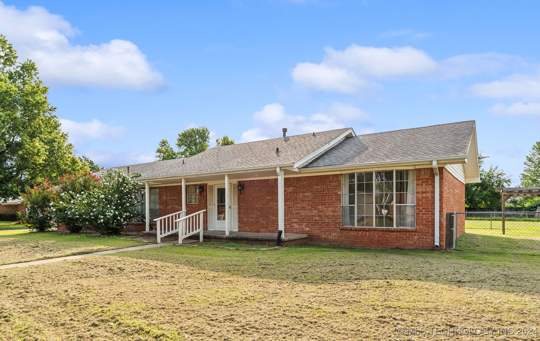 412 Cobblestone Court Property Photo