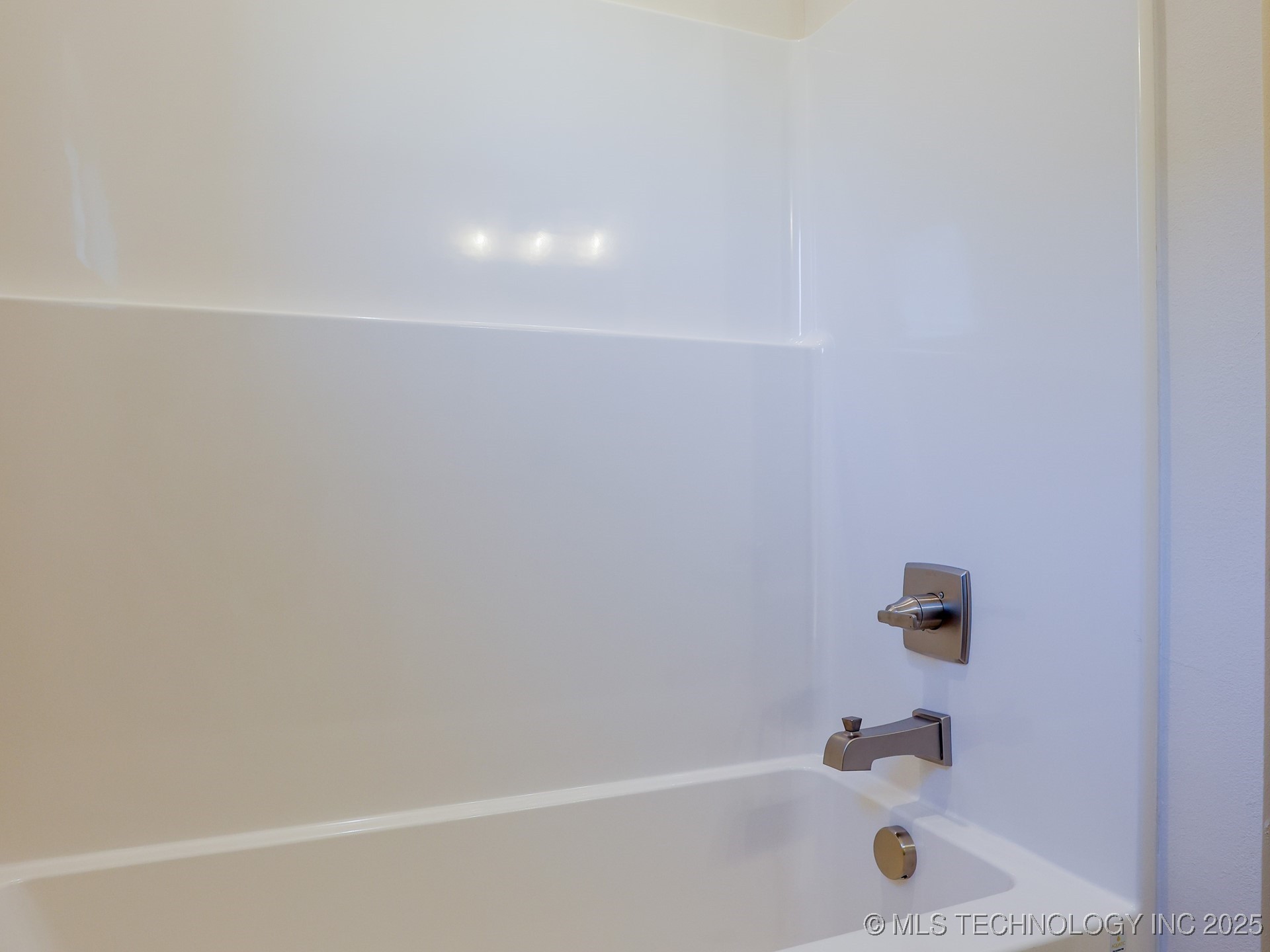 807 E Jacksonville Street Property Photo 22