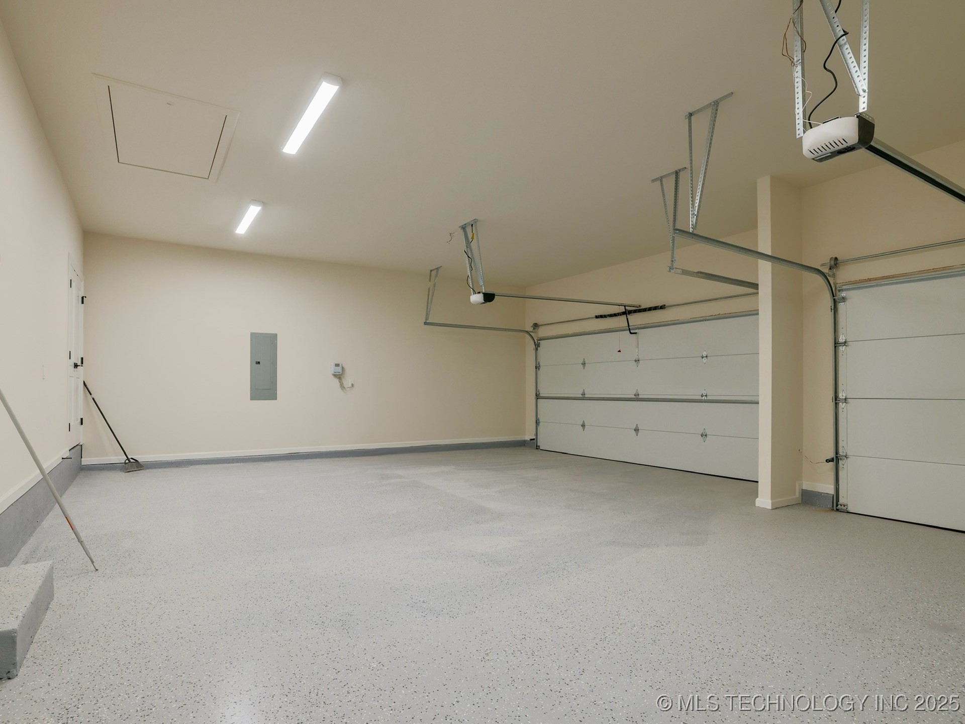 807 E Jacksonville Street Property Photo 26