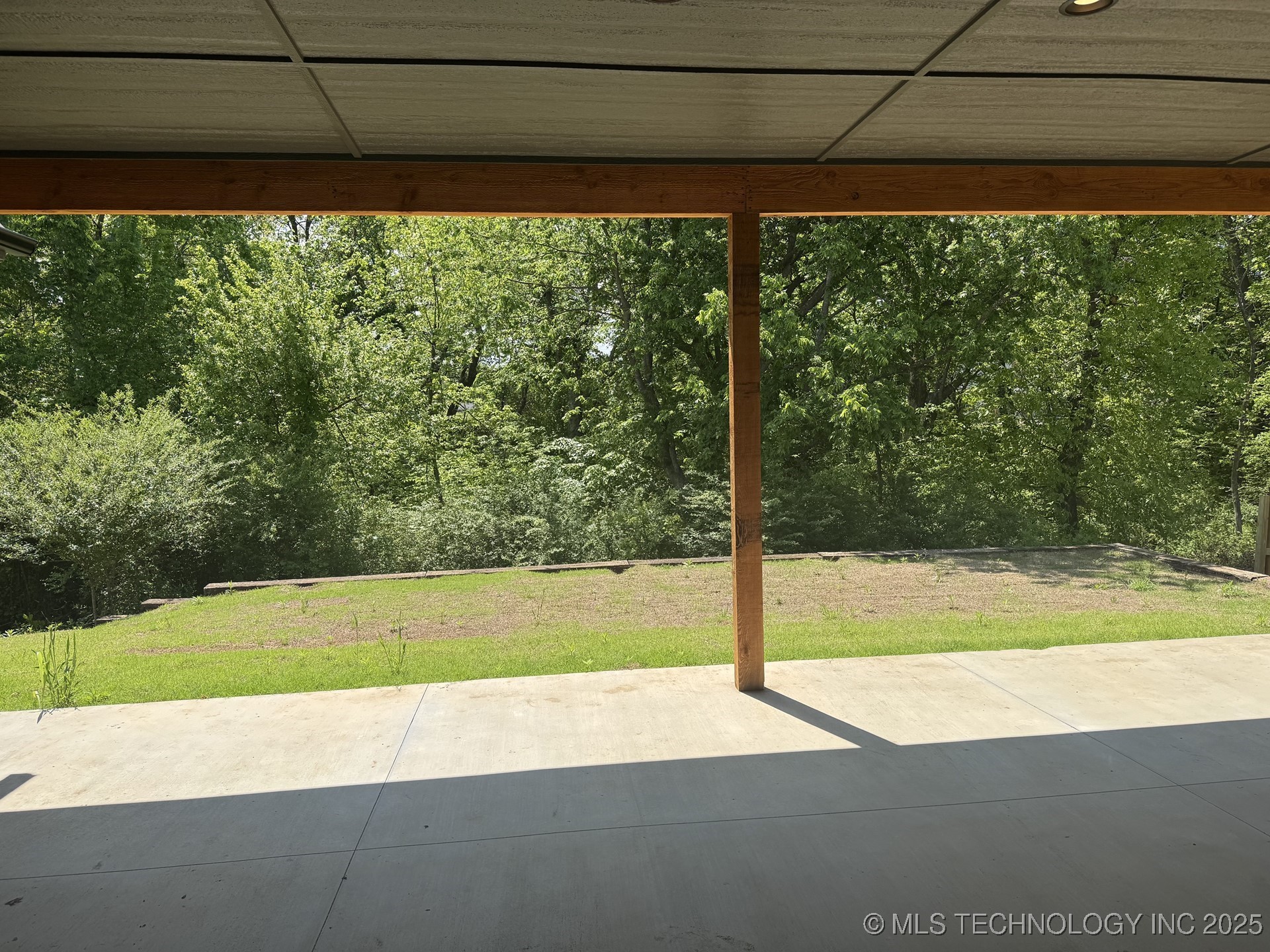 807 E Jacksonville Street Property Photo 35