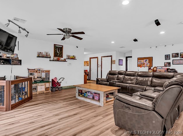 1601 Ward Road Property Photo 4