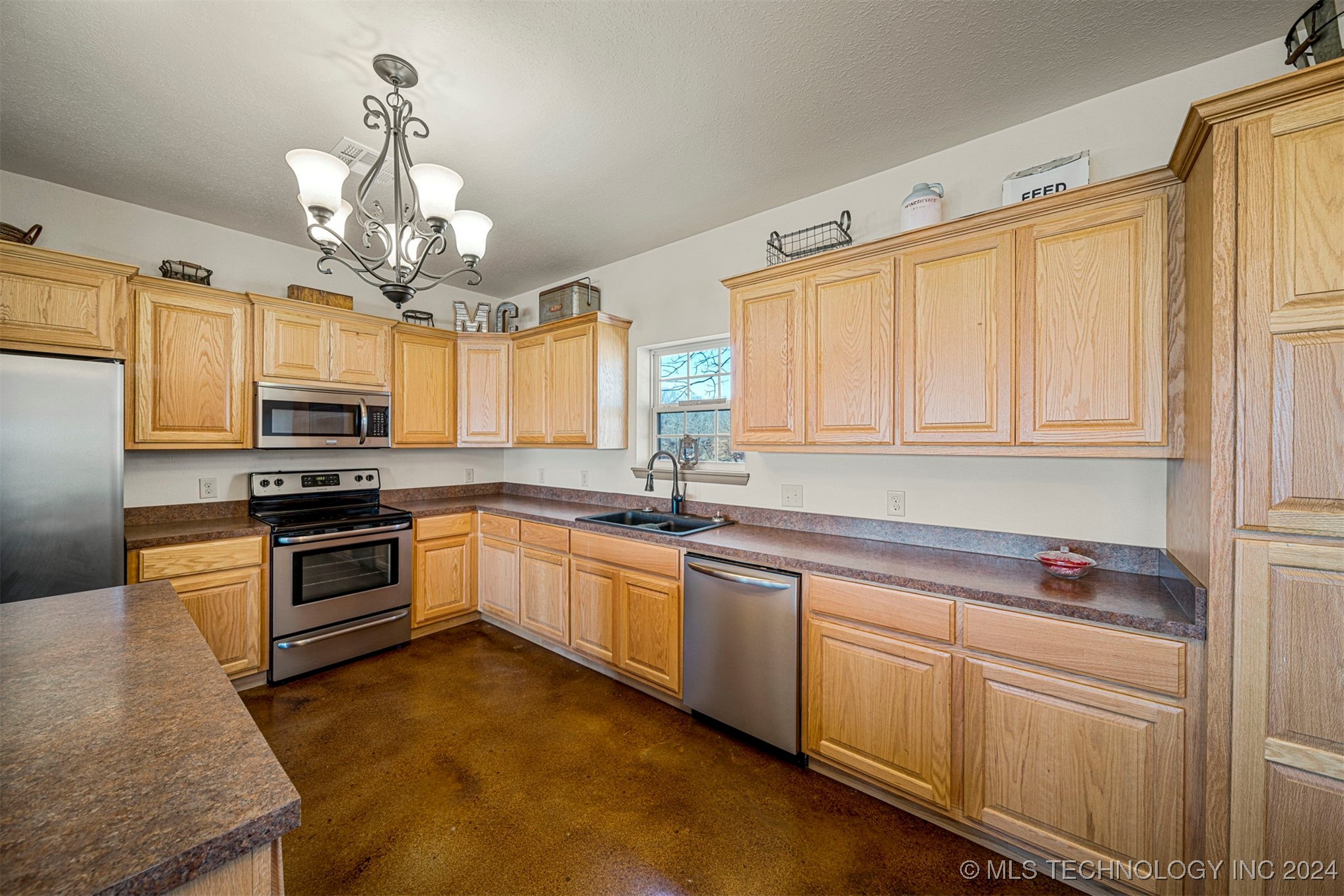 17194 S 4250 Road Property Photo 17