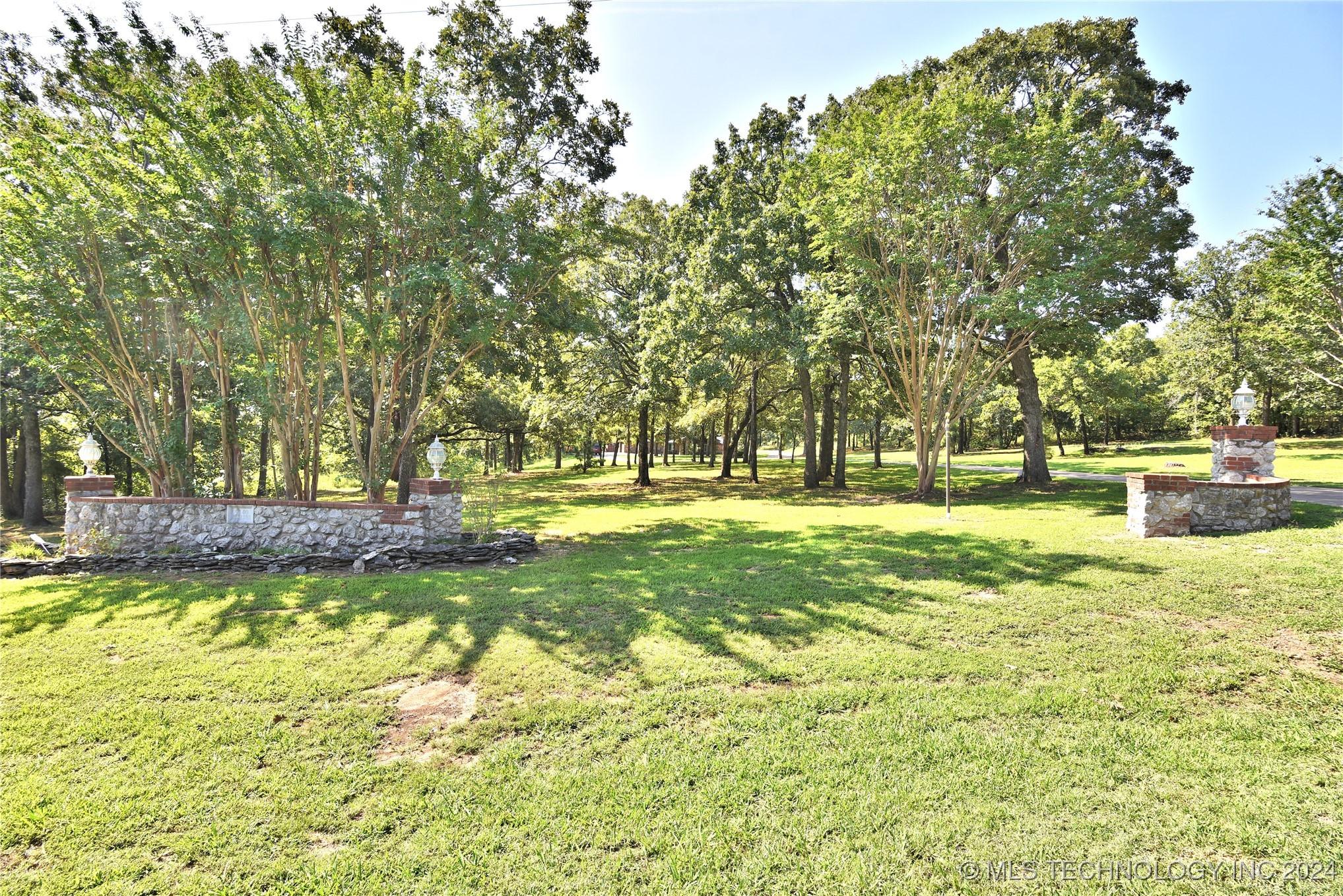 8362 W Valley View Drive Property Photo 10
