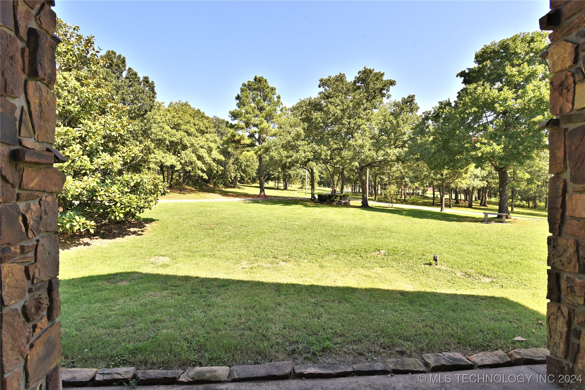 8362 W Valley View Drive Property Photo 11