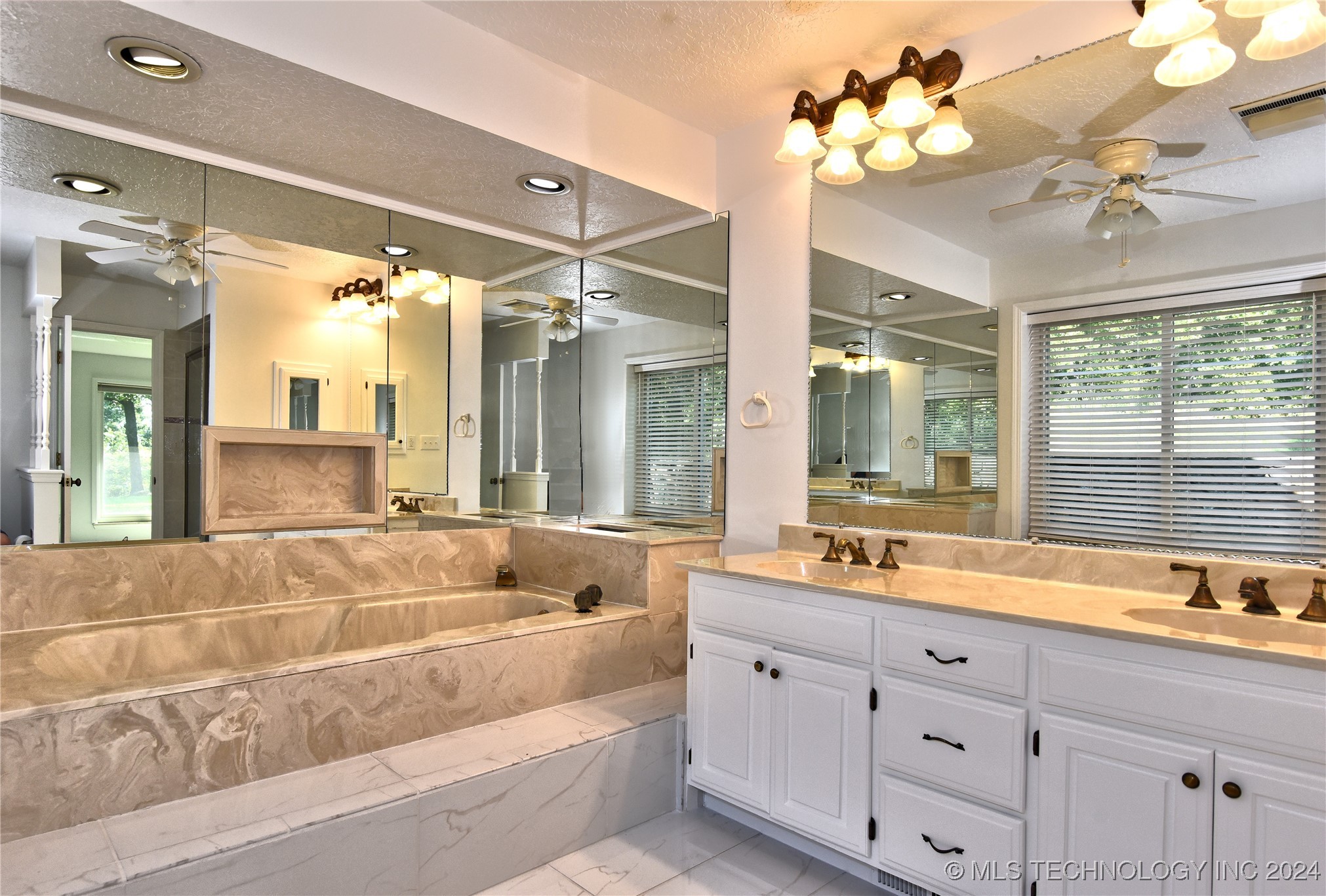 8362 W Valley View Drive Property Photo 38