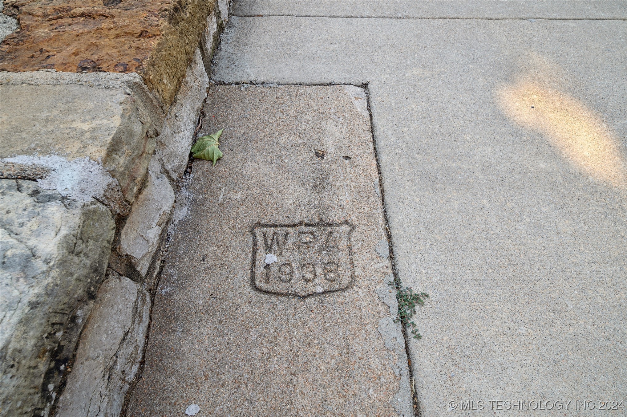 2336 E 17th Street Property Photo 15