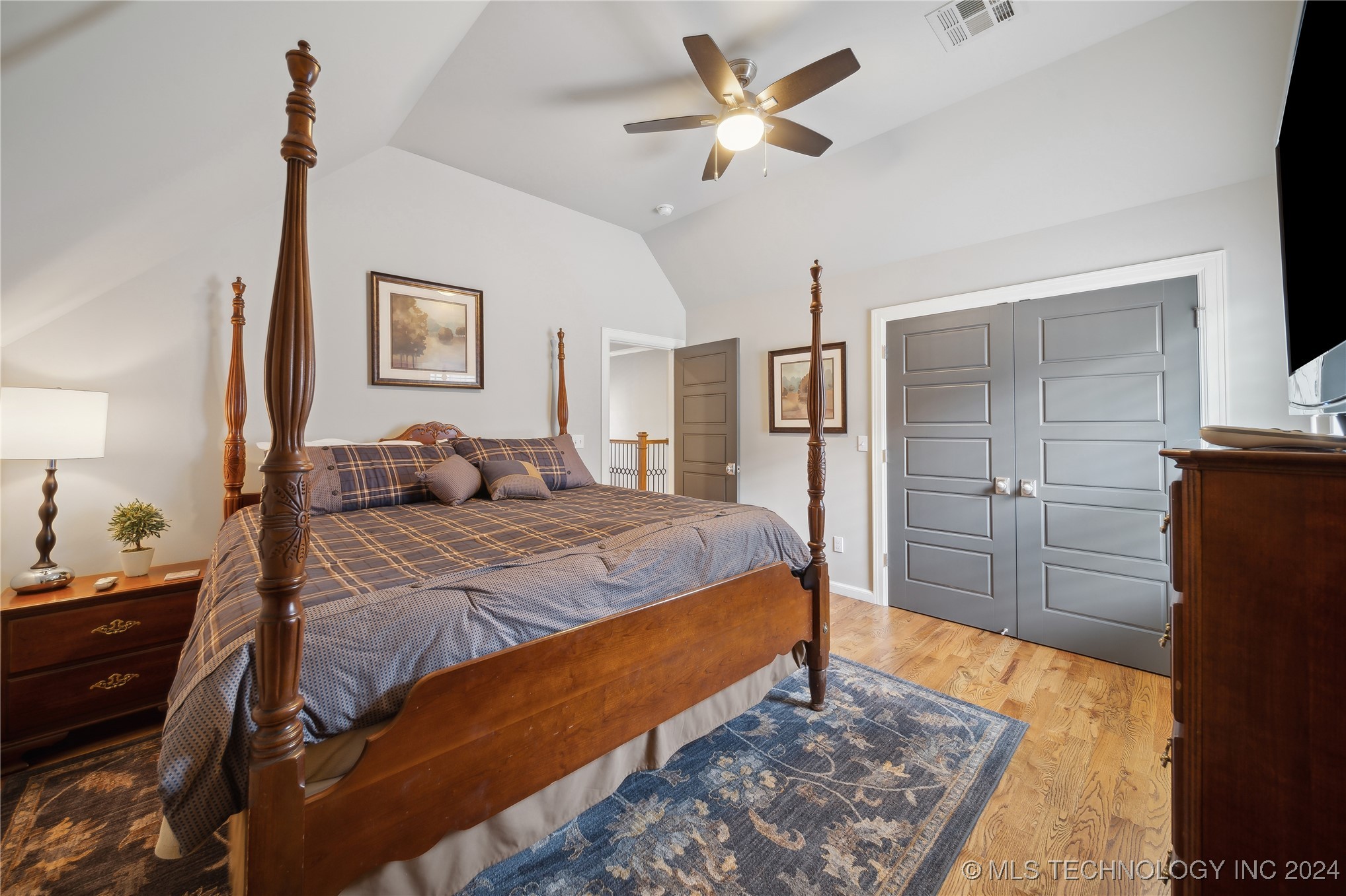 2336 E 17th Street Property Photo 60