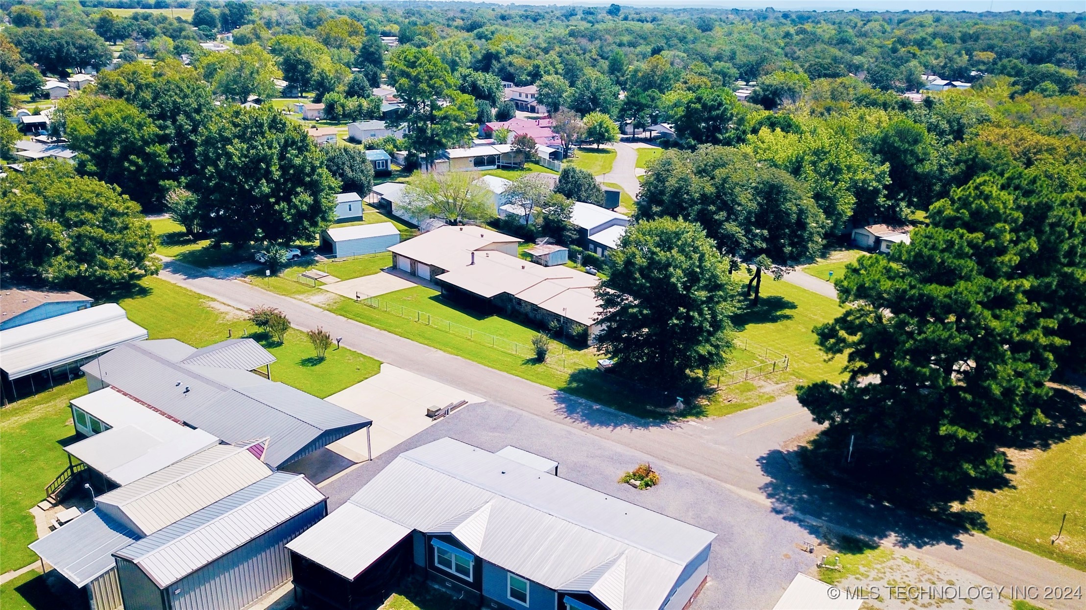 417614 E 1123 Road Property Photo 11