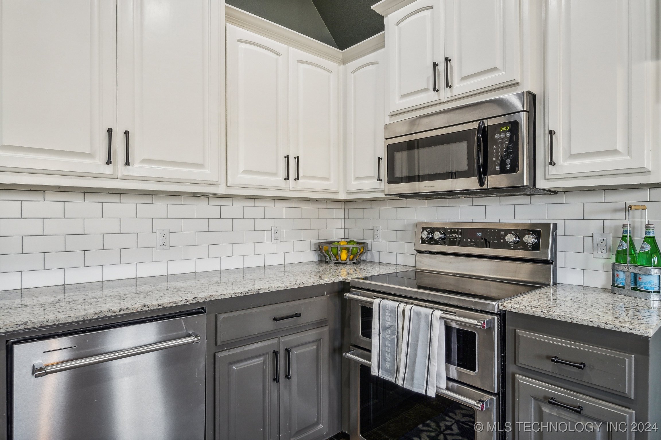 15610 S College Avenue Property Photo 14