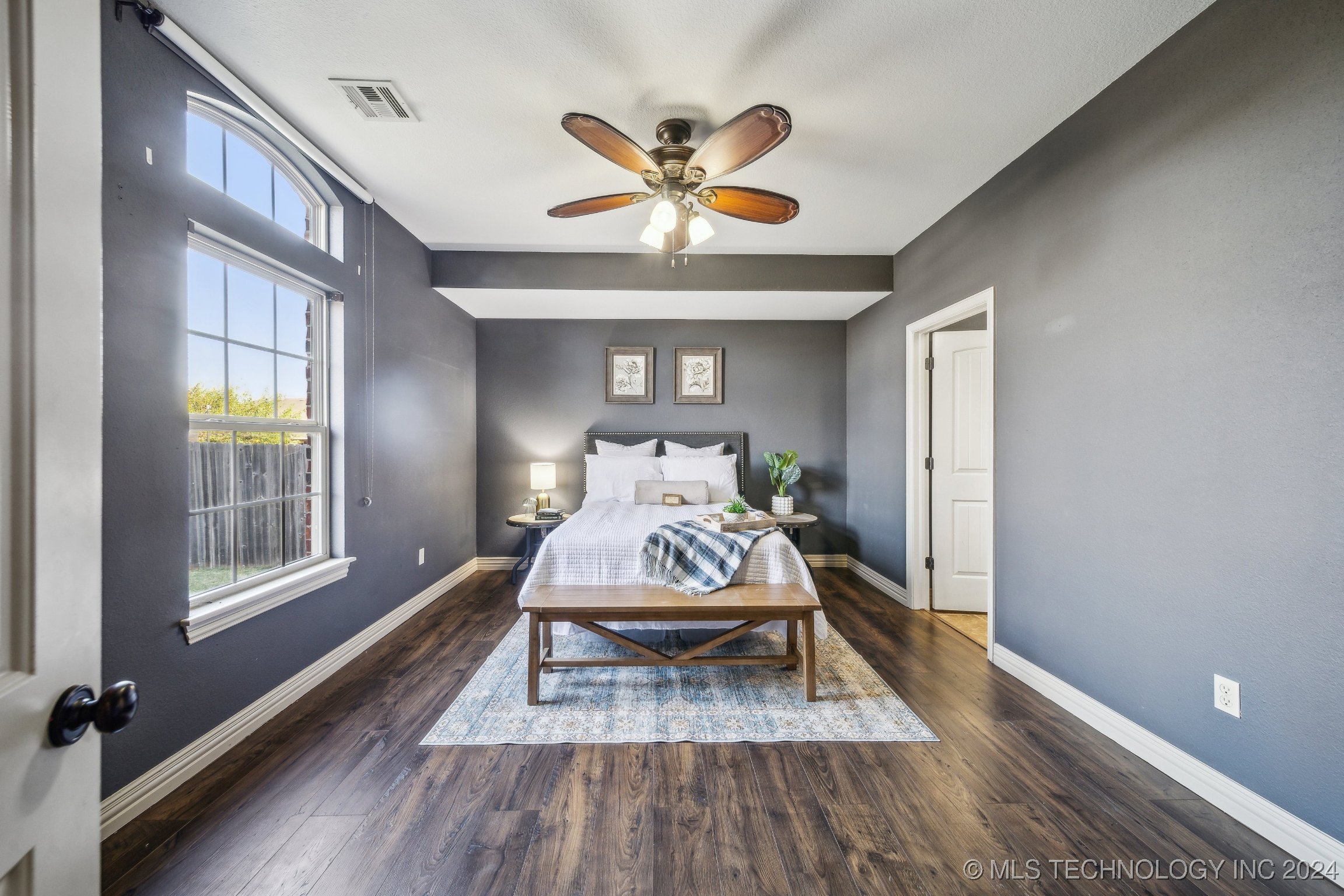 15610 S College Avenue Property Photo 16
