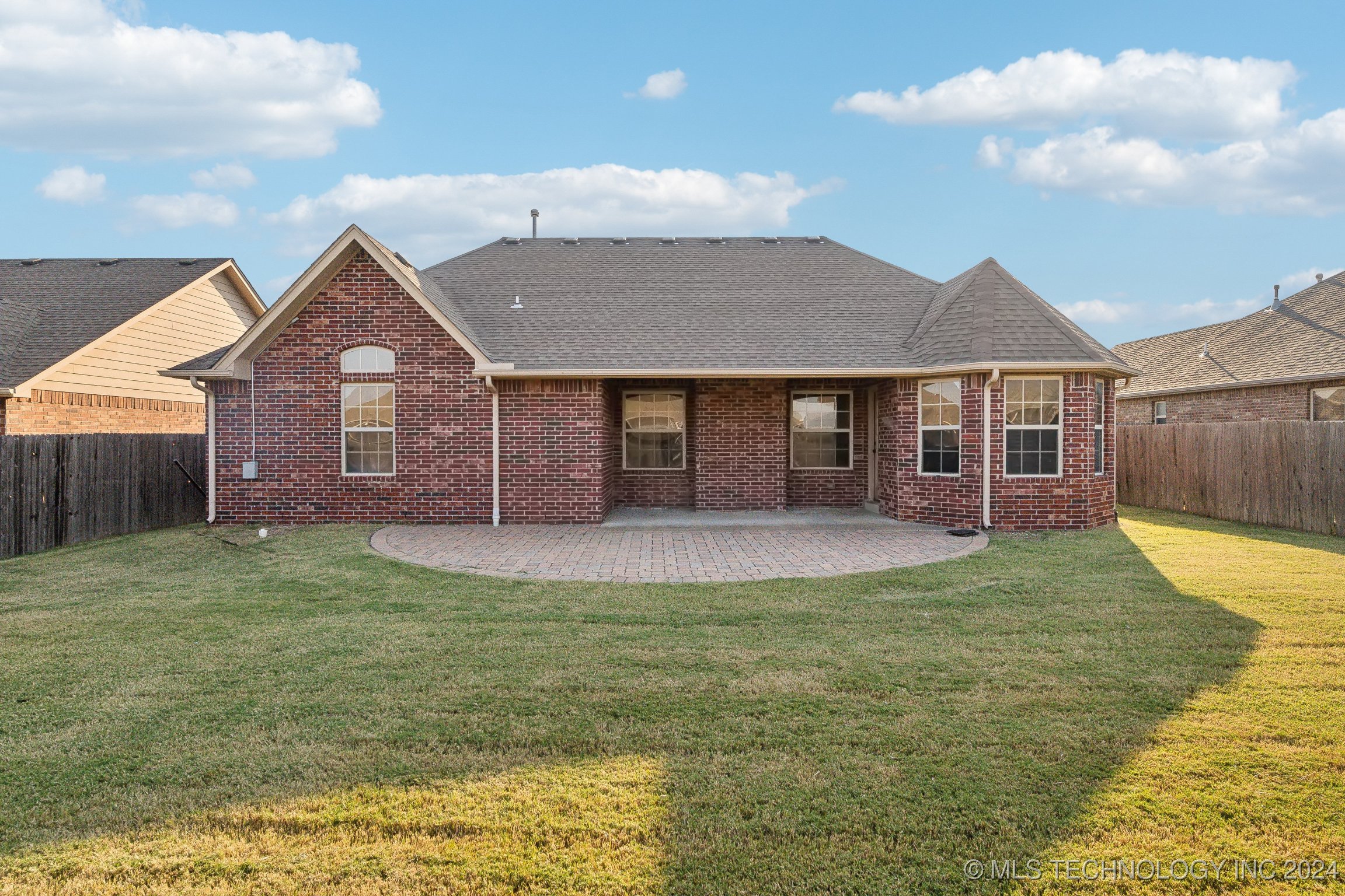 15610 S College Avenue Property Photo 29