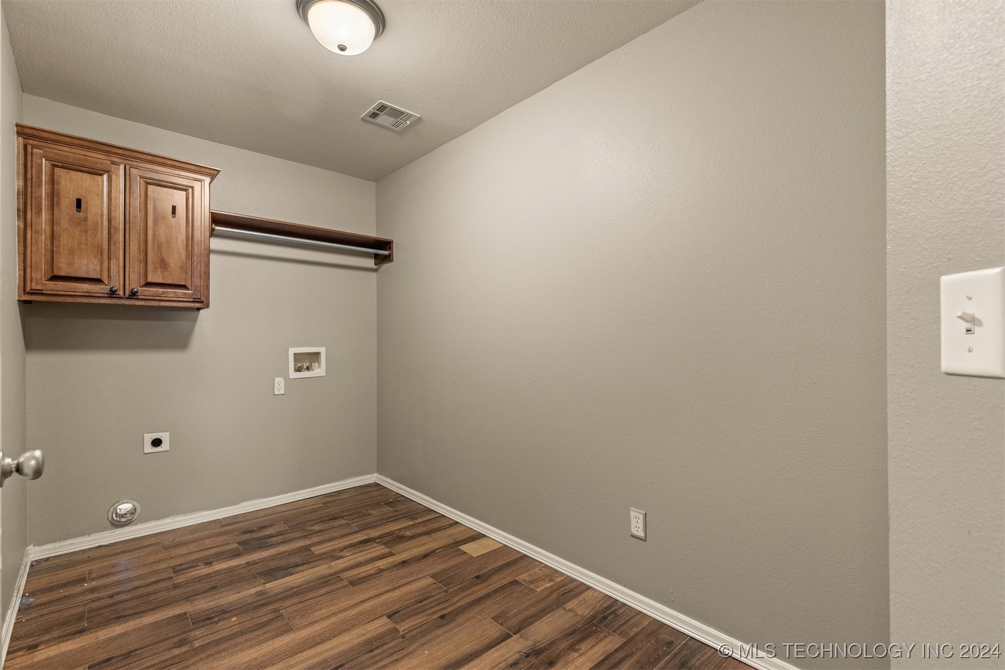 10304 N 143rd East Avenue Property Photo 37