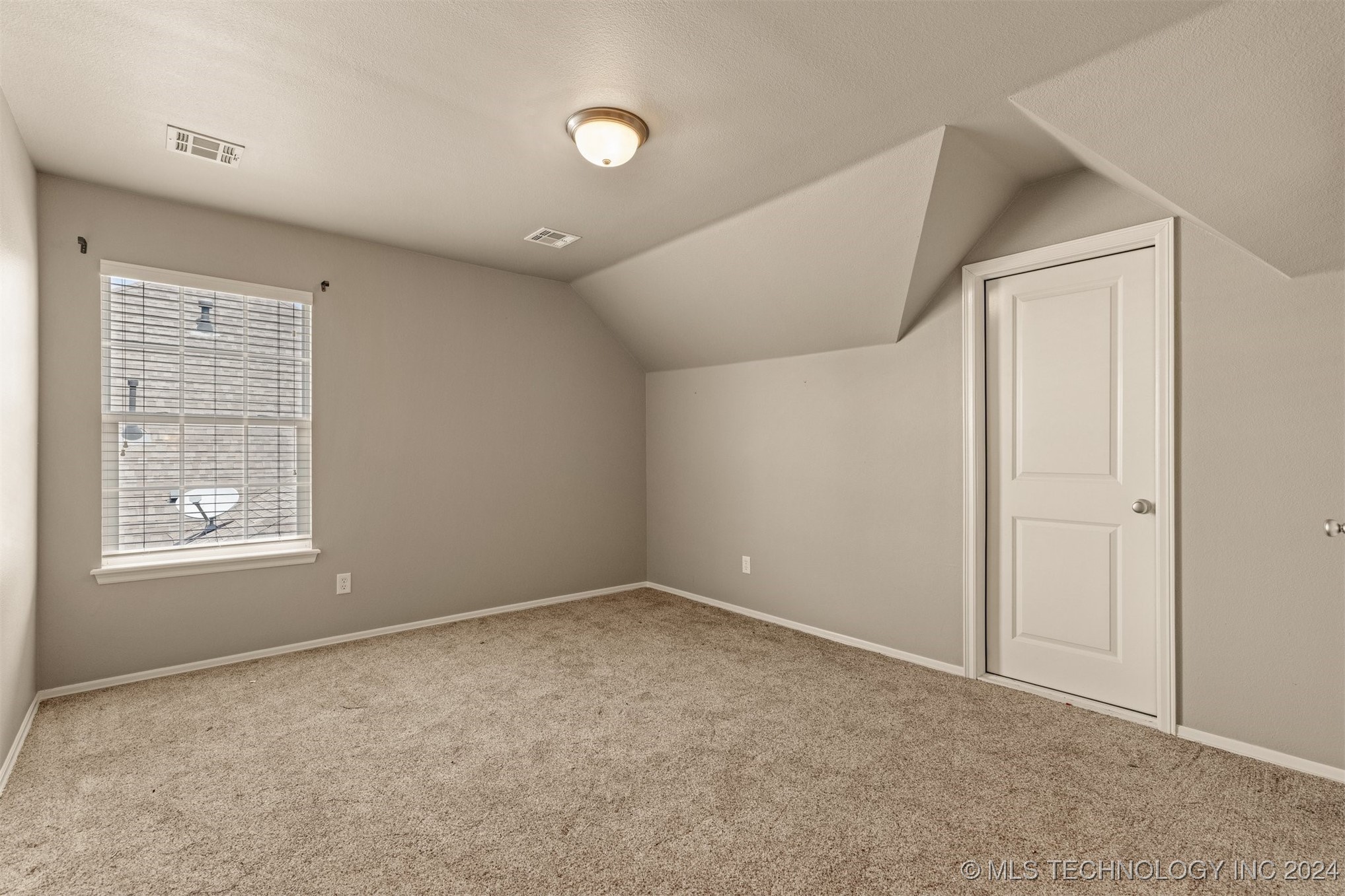 10304 N 143rd East Avenue Property Photo 41