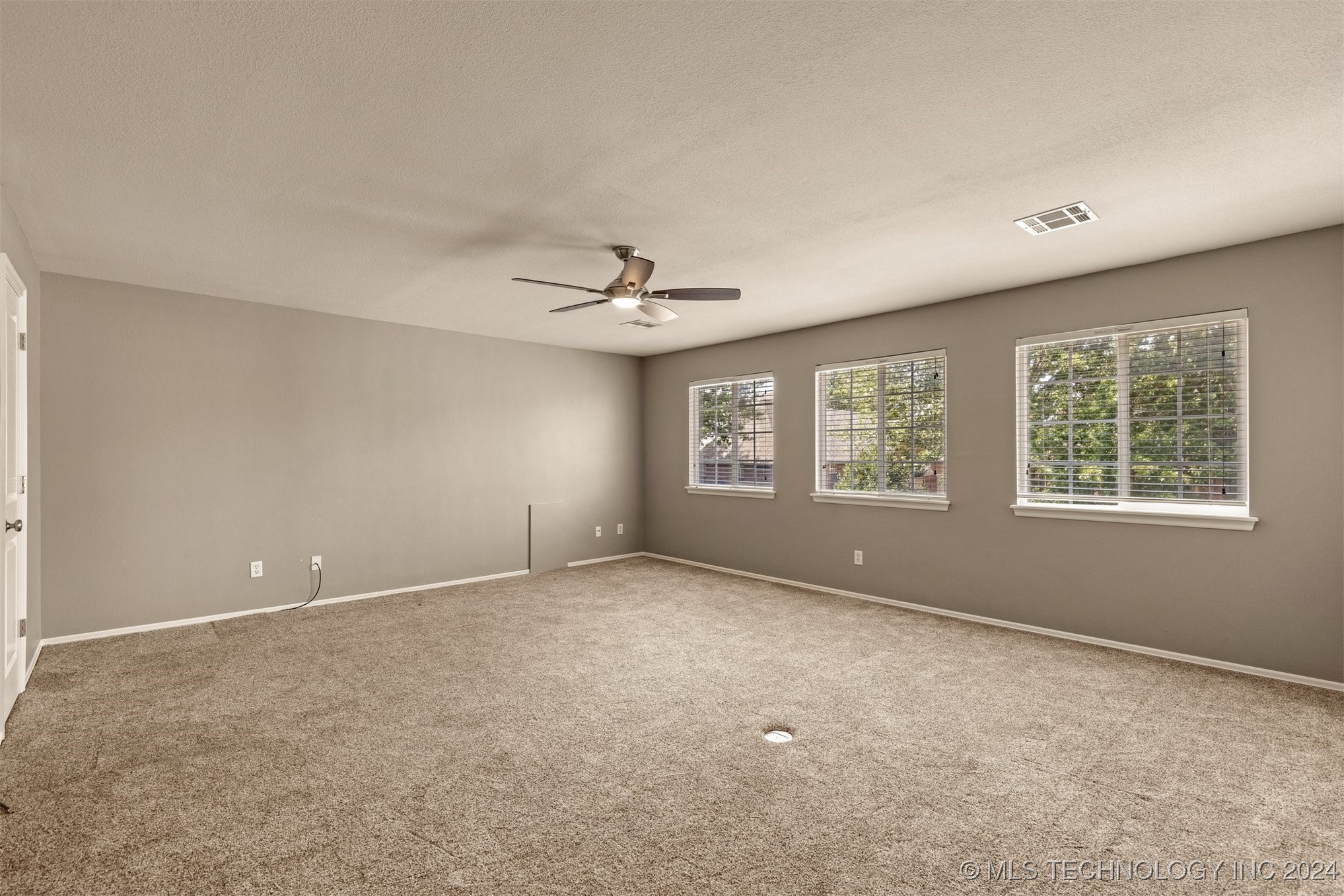 10304 N 143rd East Avenue Property Photo 45