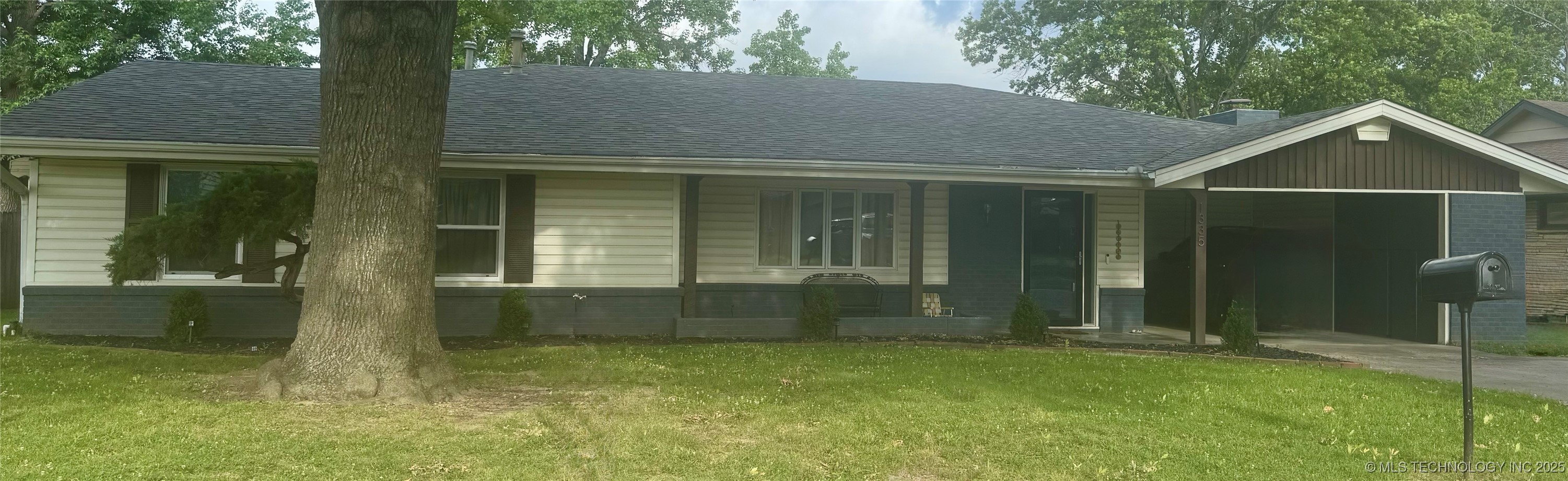 1335 N Mcfarland Place Property Photo 1