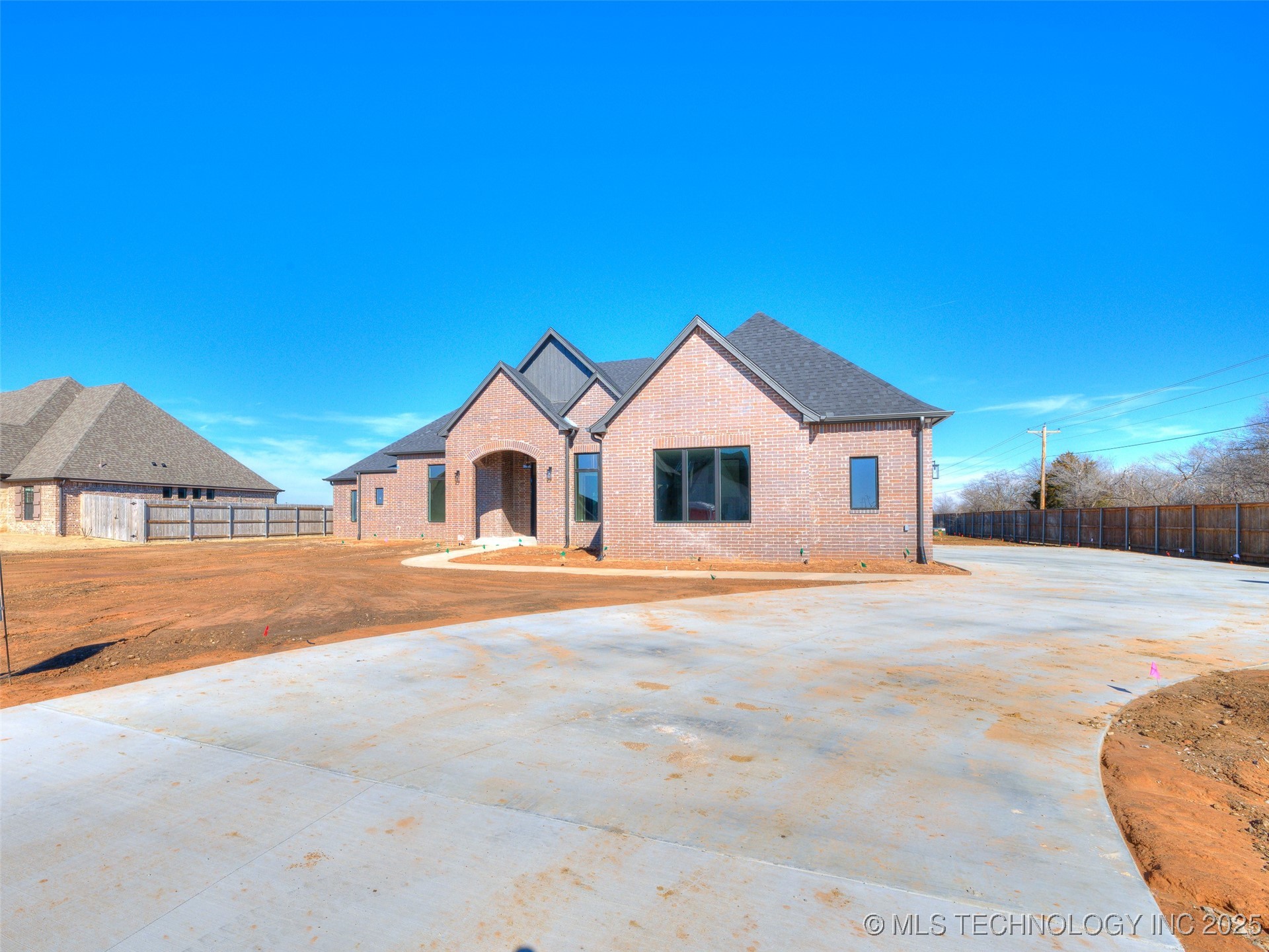 4813 E 179th Place S Property Photo 2