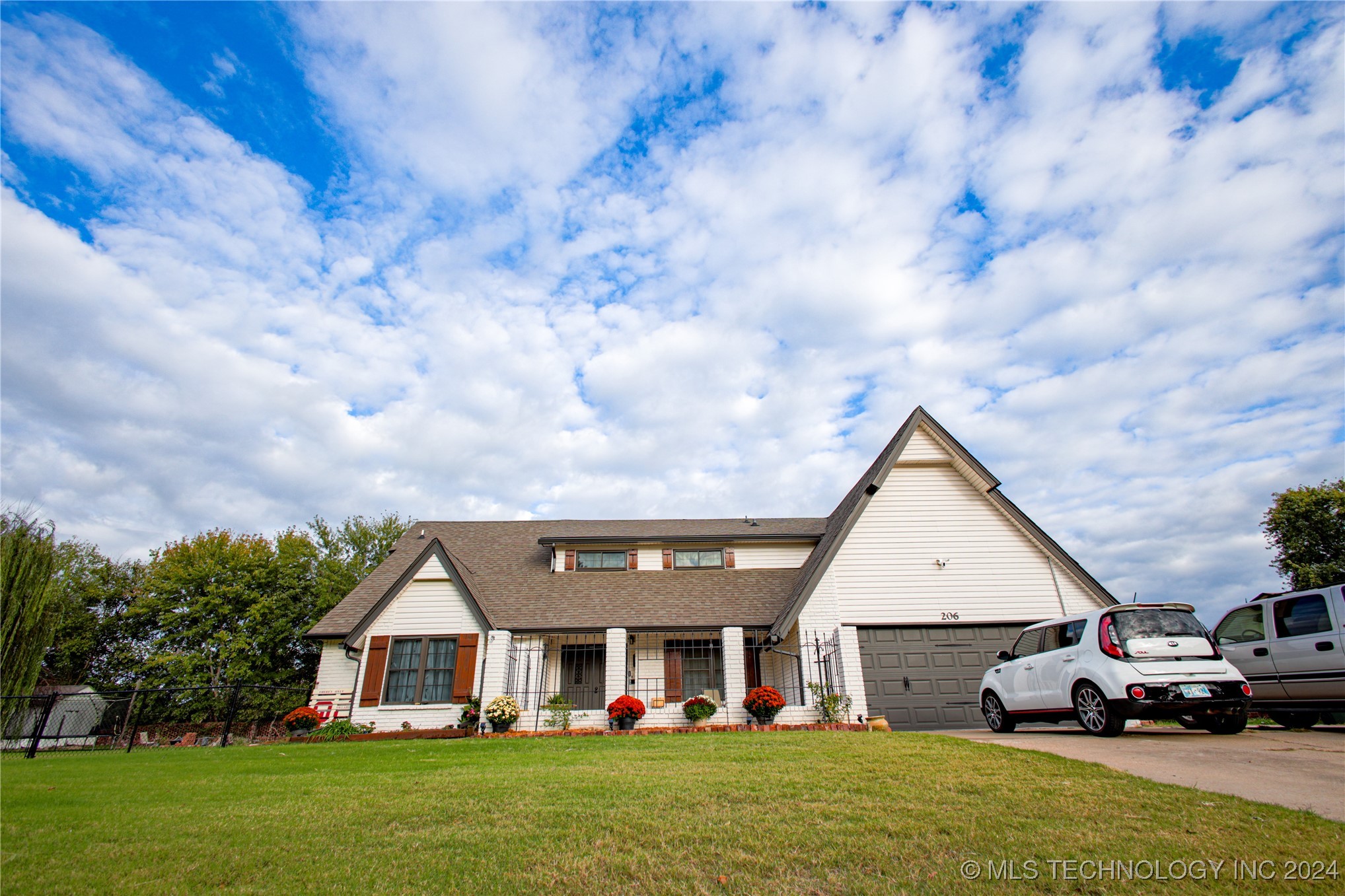 206 Phoenix Village Road Property Photo