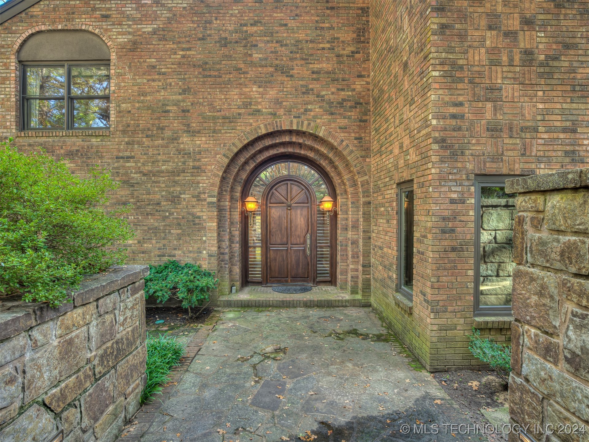 11475 S Yale Avenue Property Photo 4
