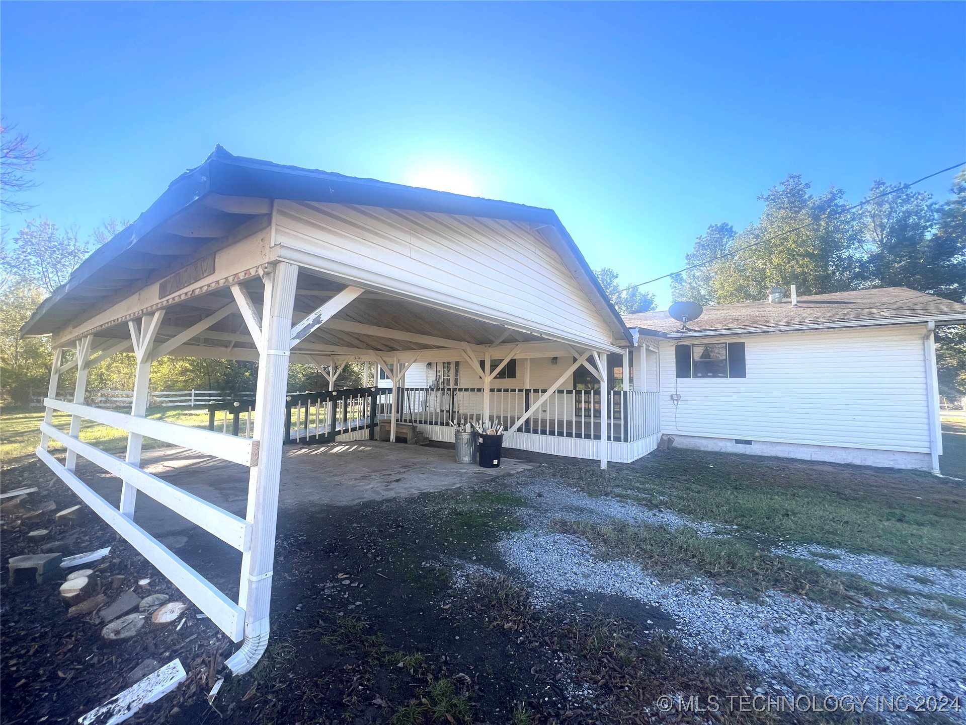744 Harper Valley Road Property Photo 9