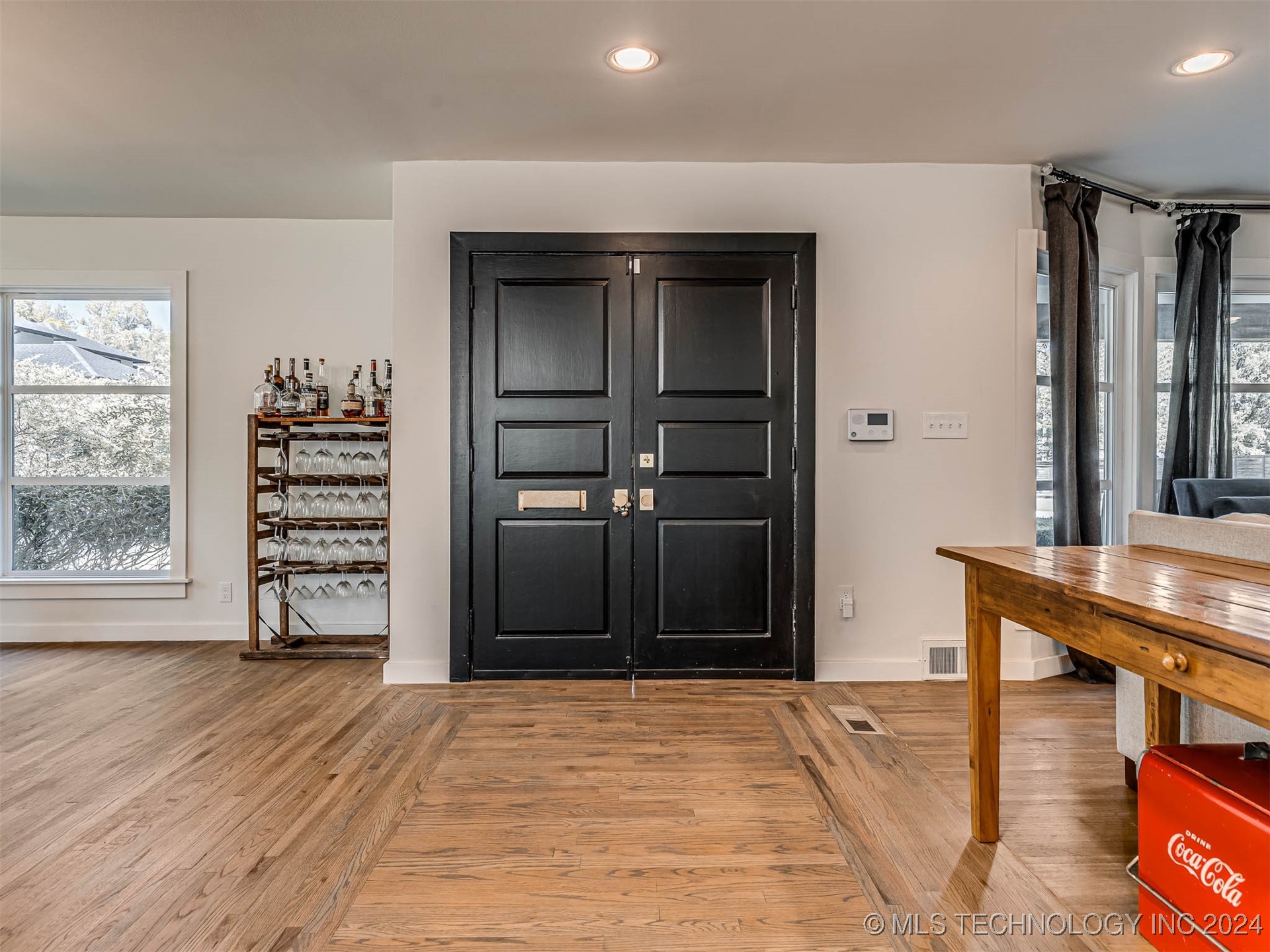 2726 E 47th Street Property Photo 8