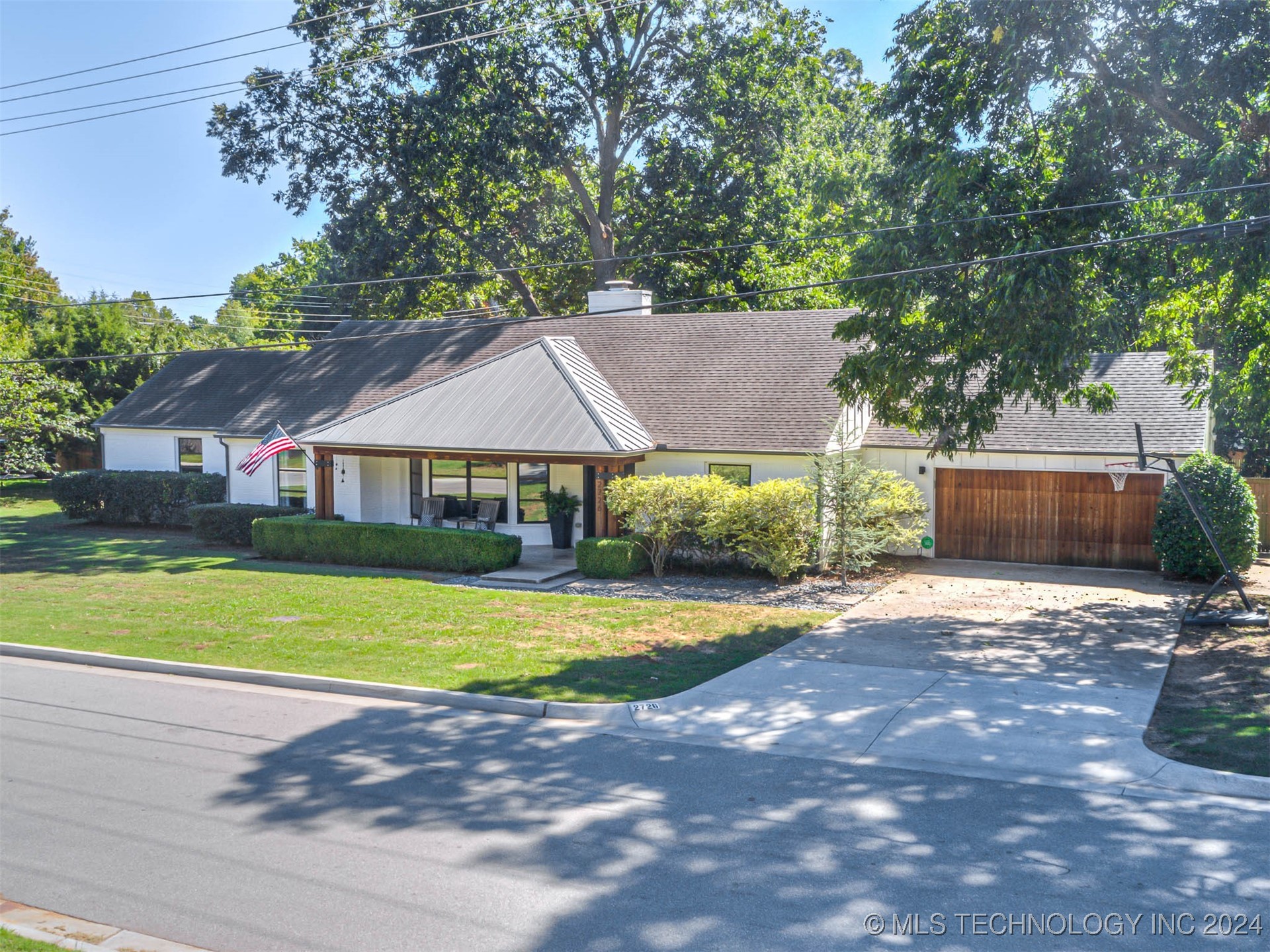 2726 E 47th Street Property Photo 56