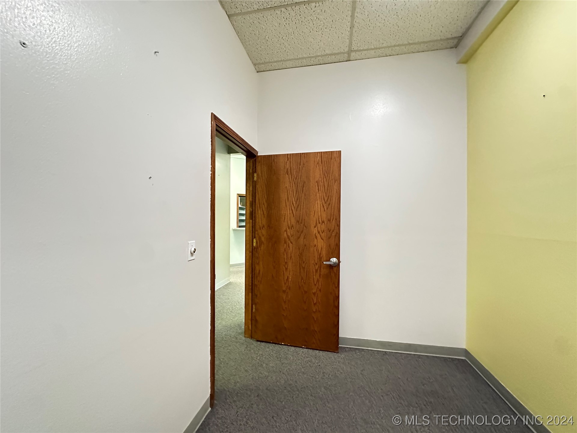 29 N Commerce Property Photo 12