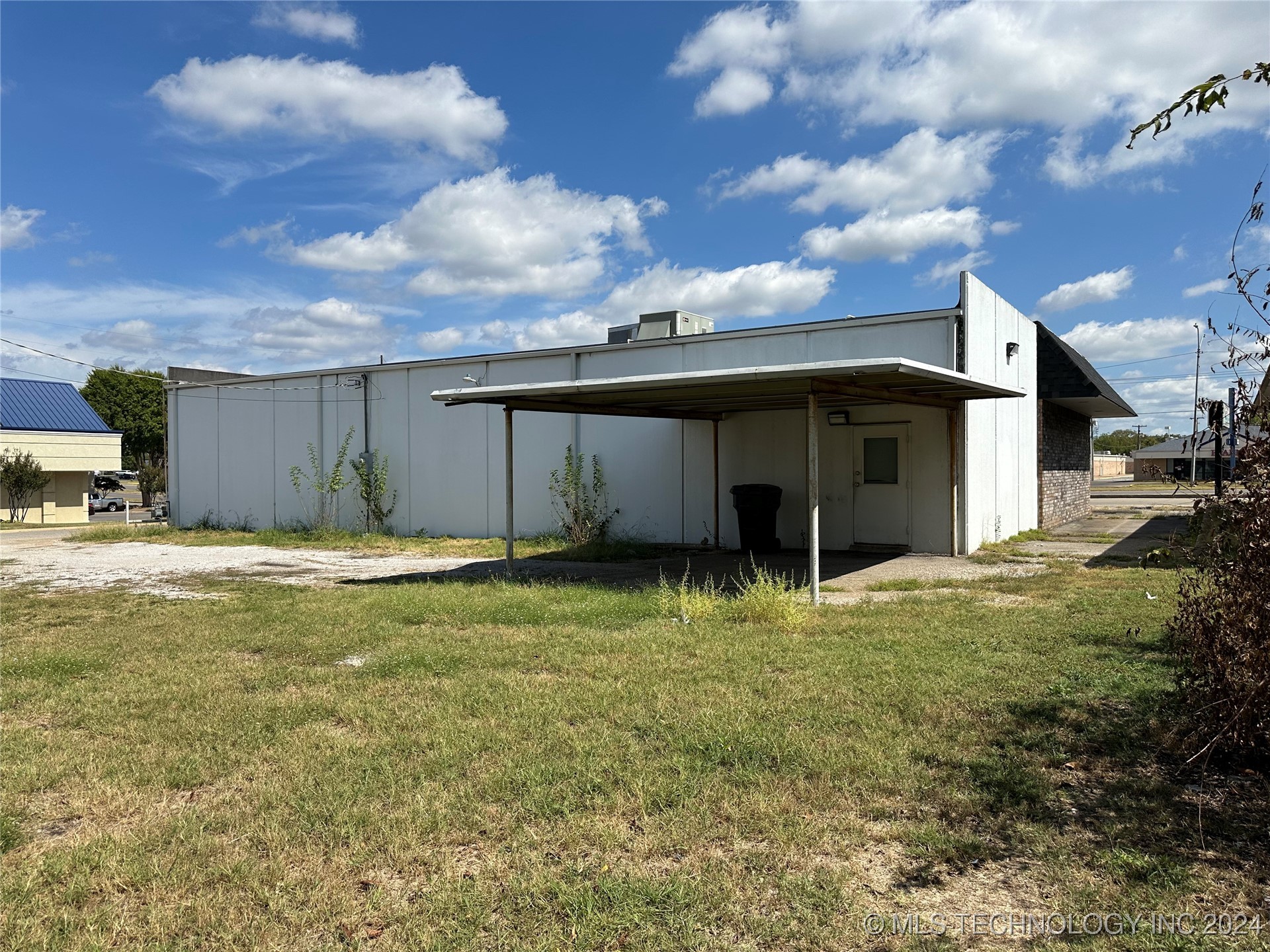29 N Commerce Property Photo 41