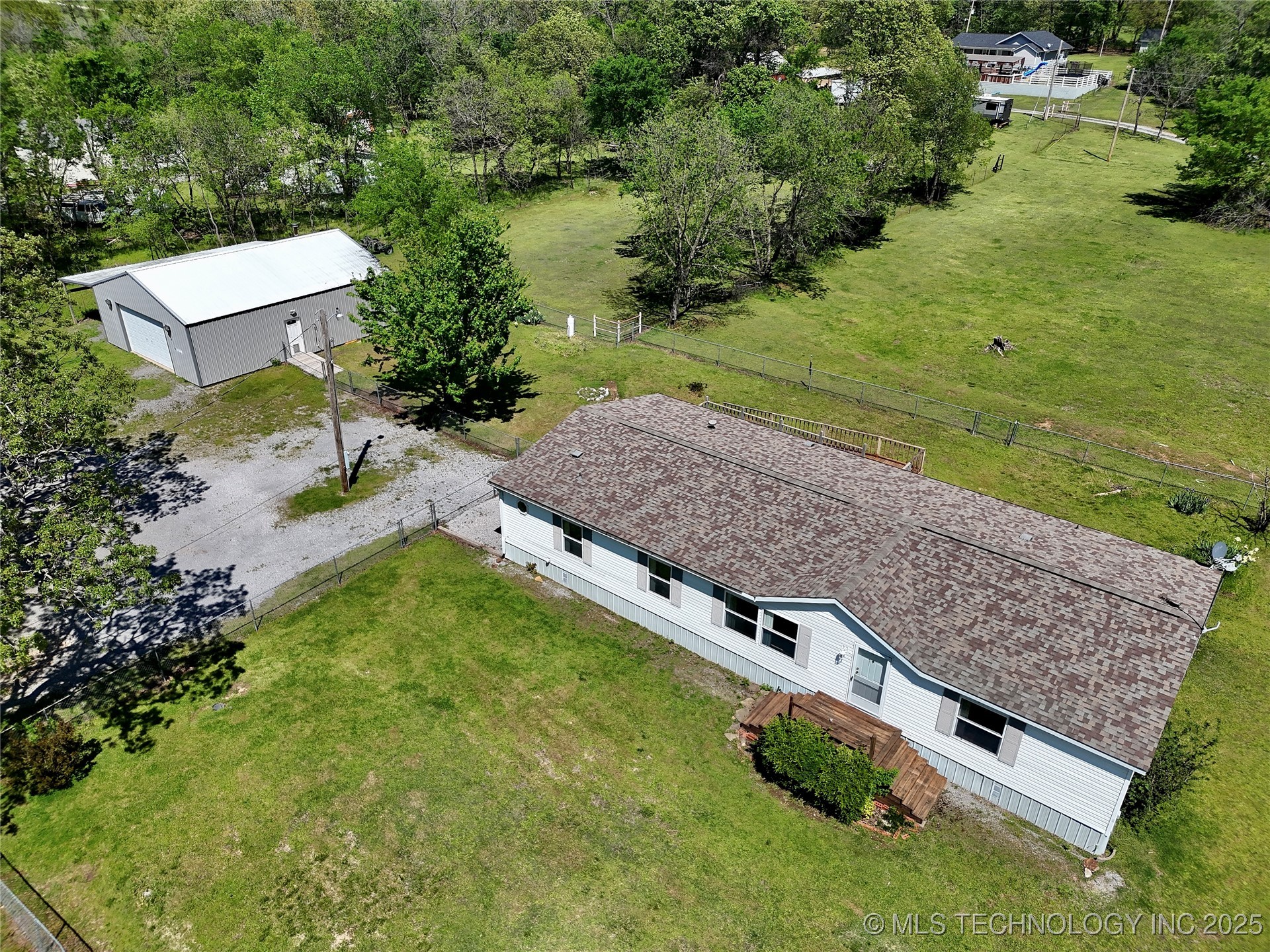 908 S 479 Road Property Photo 2