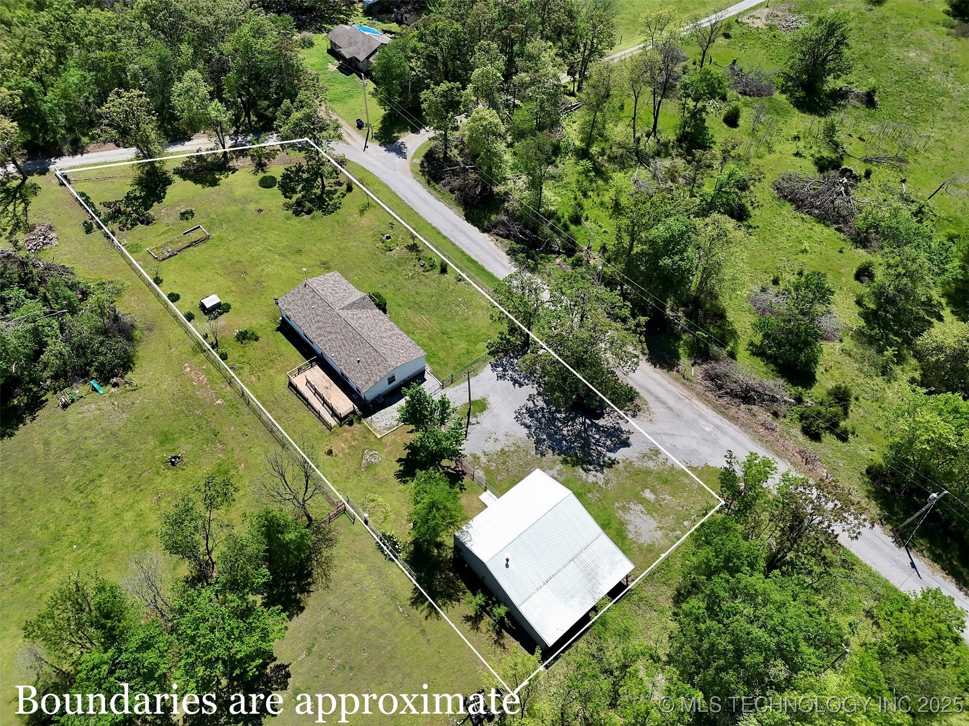 908 S 479 Road Property Photo 3