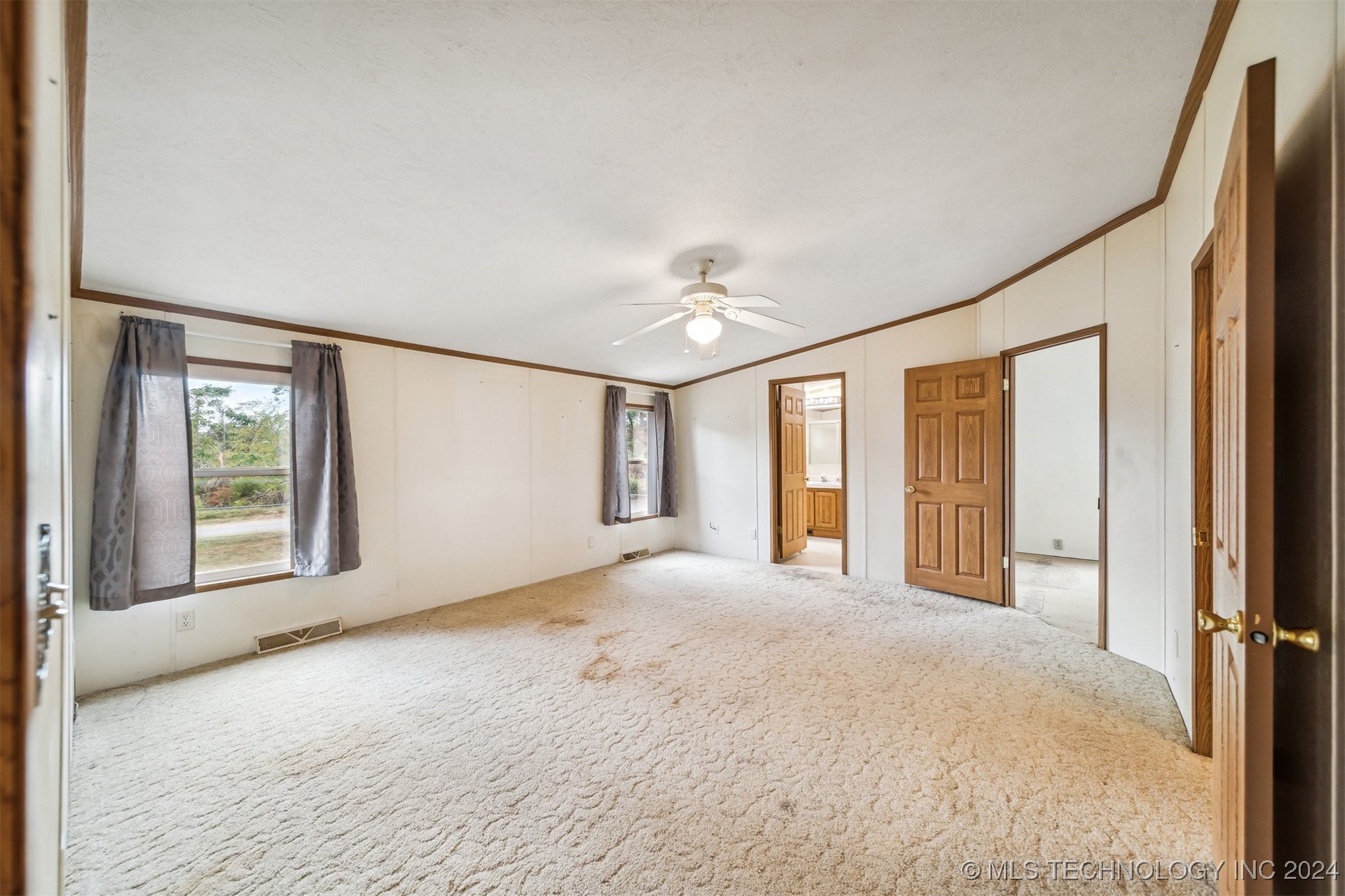 908 S 479 Road Property Photo 8