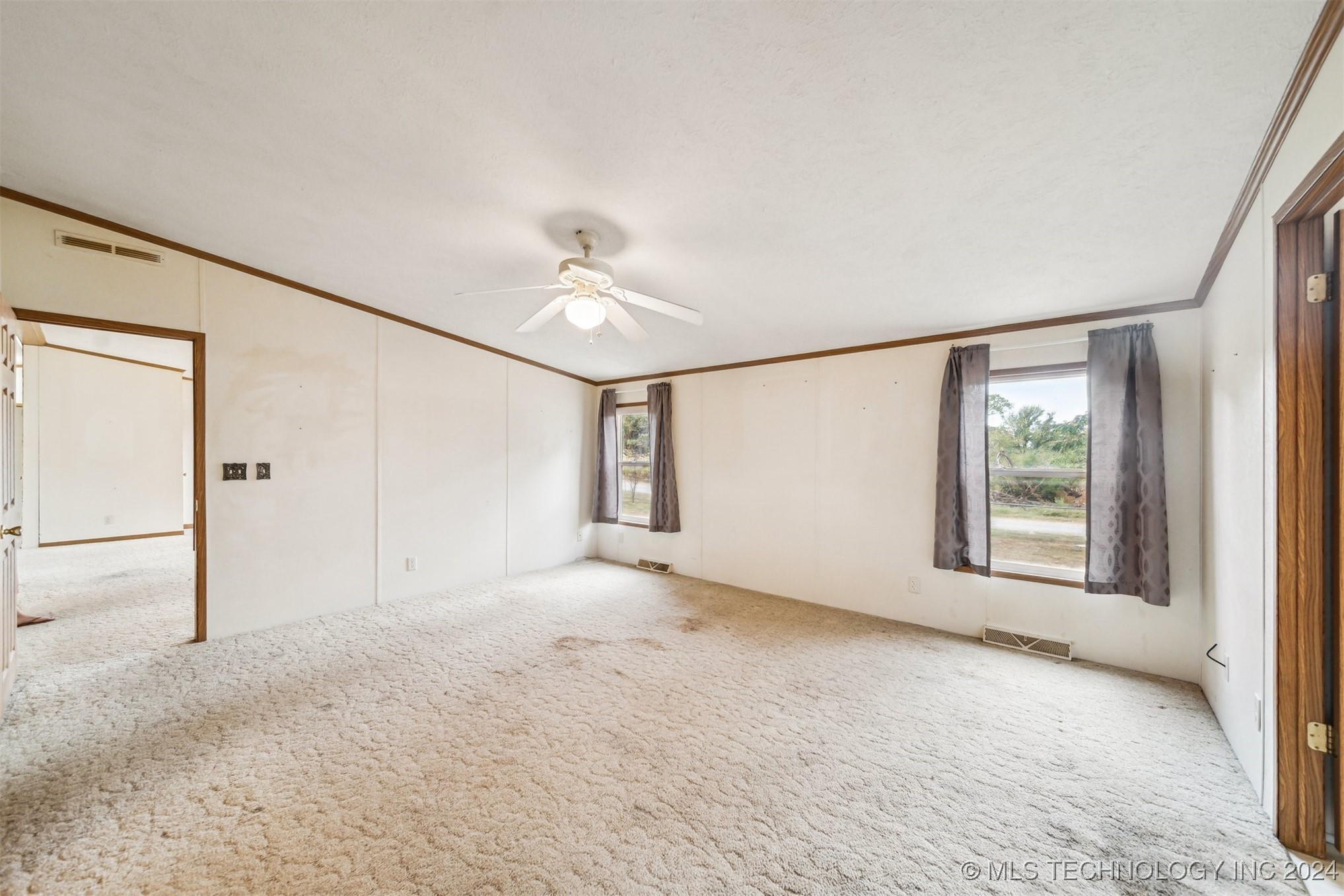 908 S 479 Road Property Photo 9