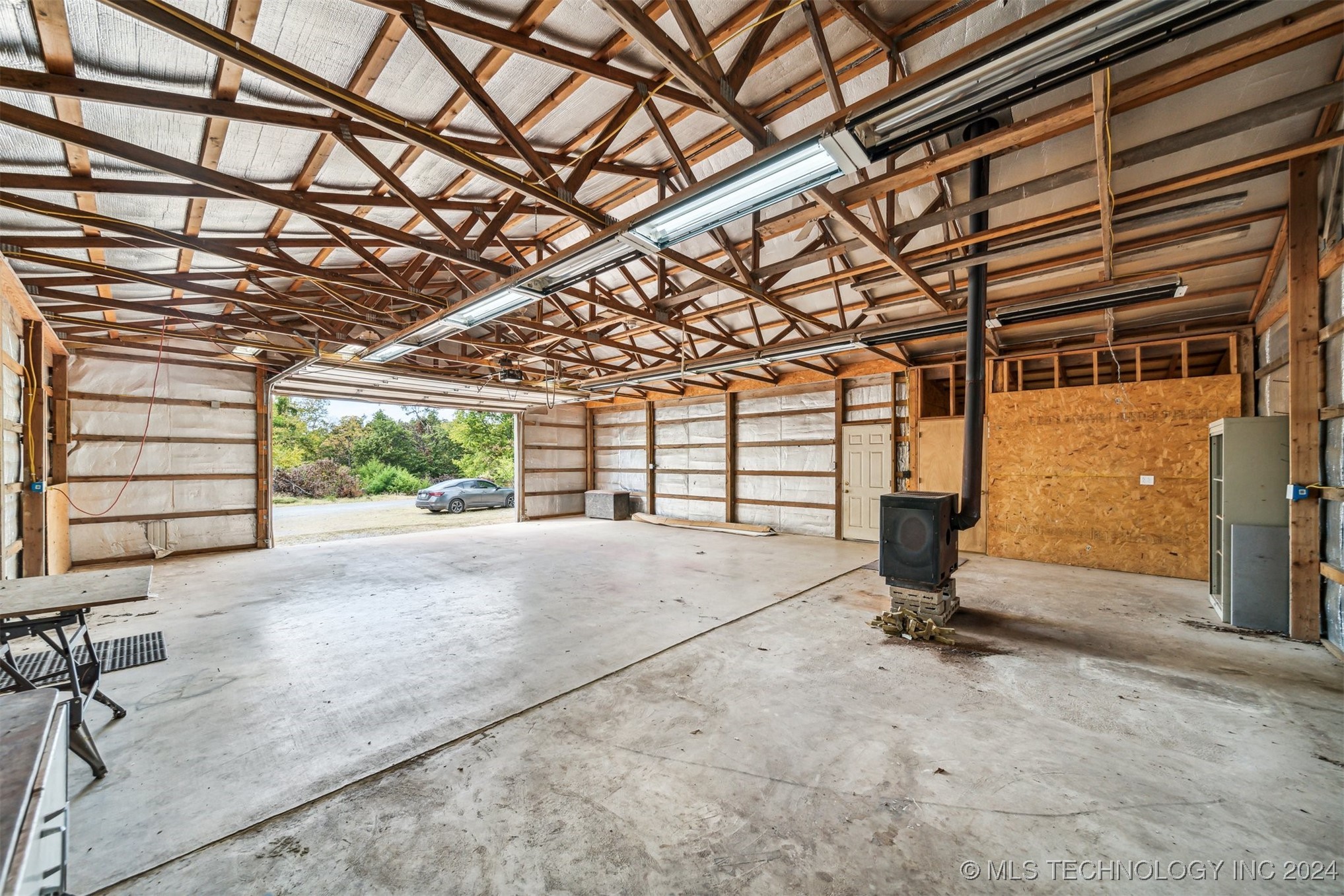908 S 479 Road Property Photo 33
