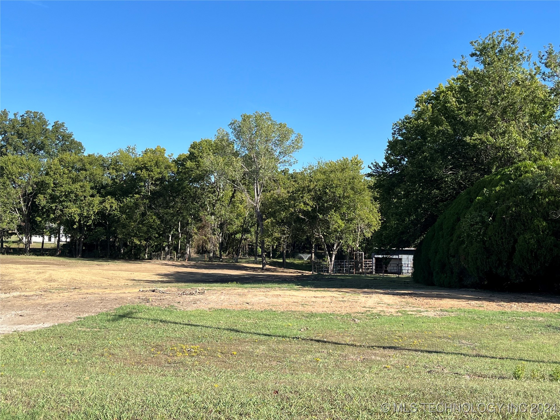 E 96 Street Property Photo
